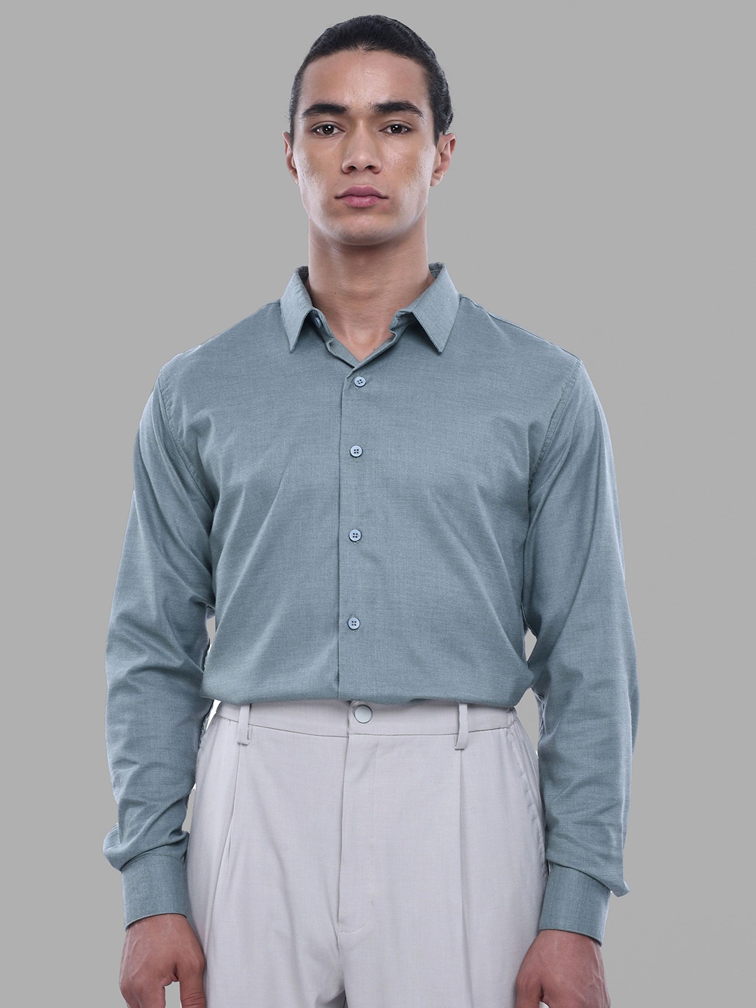

Tailoraedge Men Cutaway Collar Solid Casual Shirt, Green