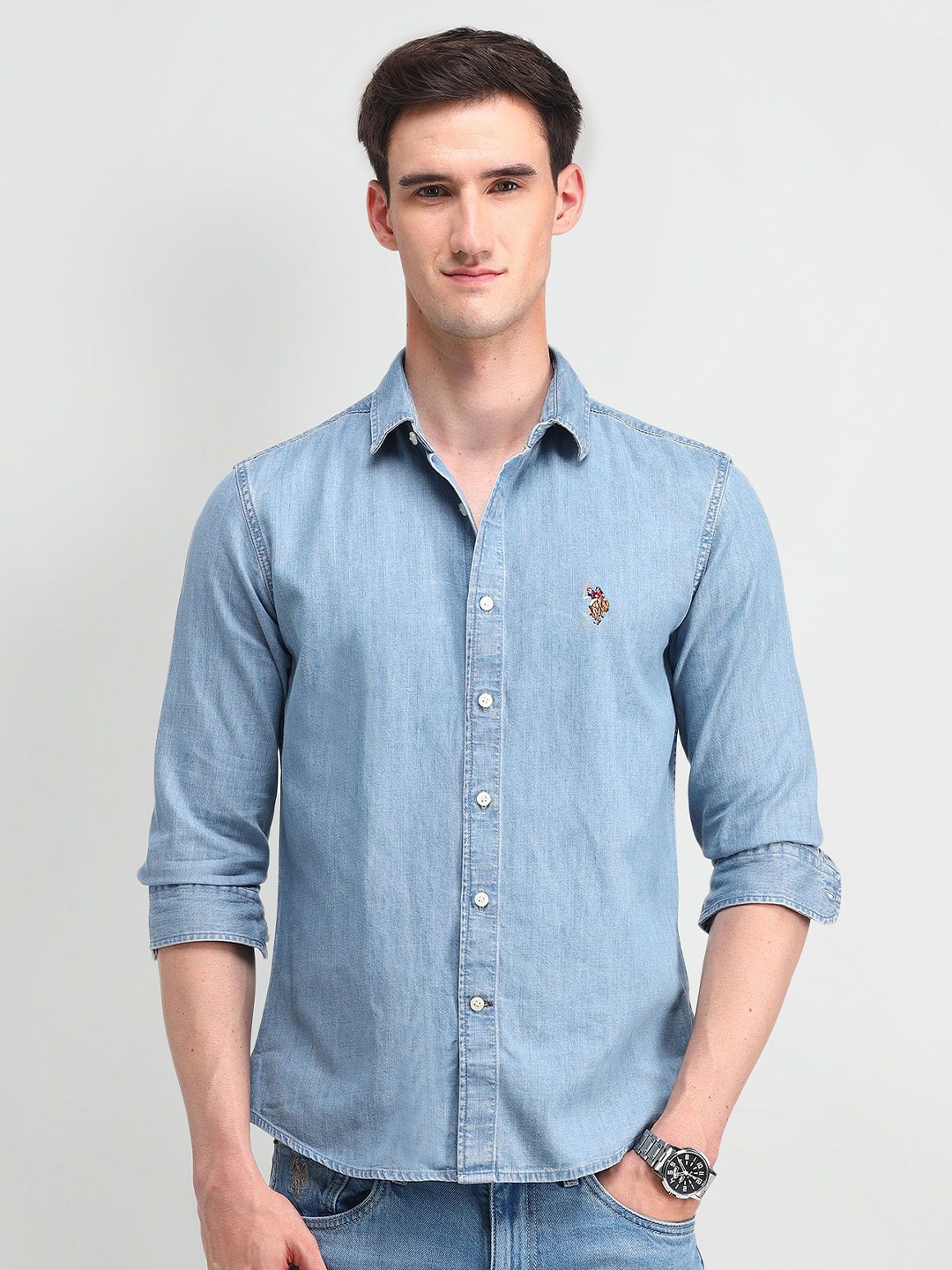 

U.S. Polo Assn. Denim Co. Men Comfort Spread Collar Solid Cotton Slim Fit Casual Shirt, Blue