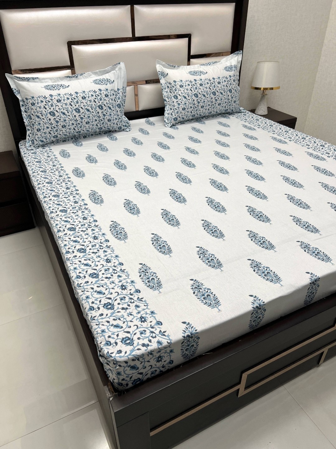 

Pure Decor Royal Passion Blue & White Ethnic 380 TC Queen Bedsheet With 2 Pillow Covers