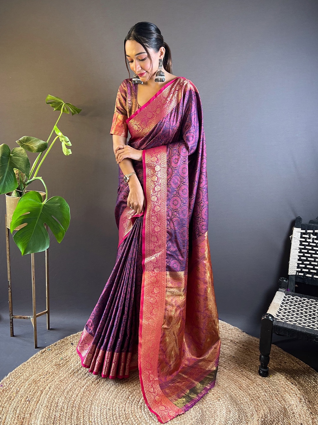 

SGF11 Woven Design Zari Art Silk Saree, Magenta