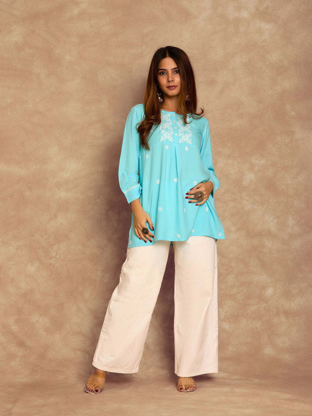

House of Chikankari Floral Embroidered Straight Kurti With Palazzo, Blue