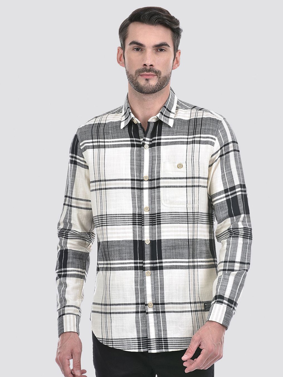 

Numero Uno Men Spread Collar Tartan Checked Cotton Casual Shirt, Off white