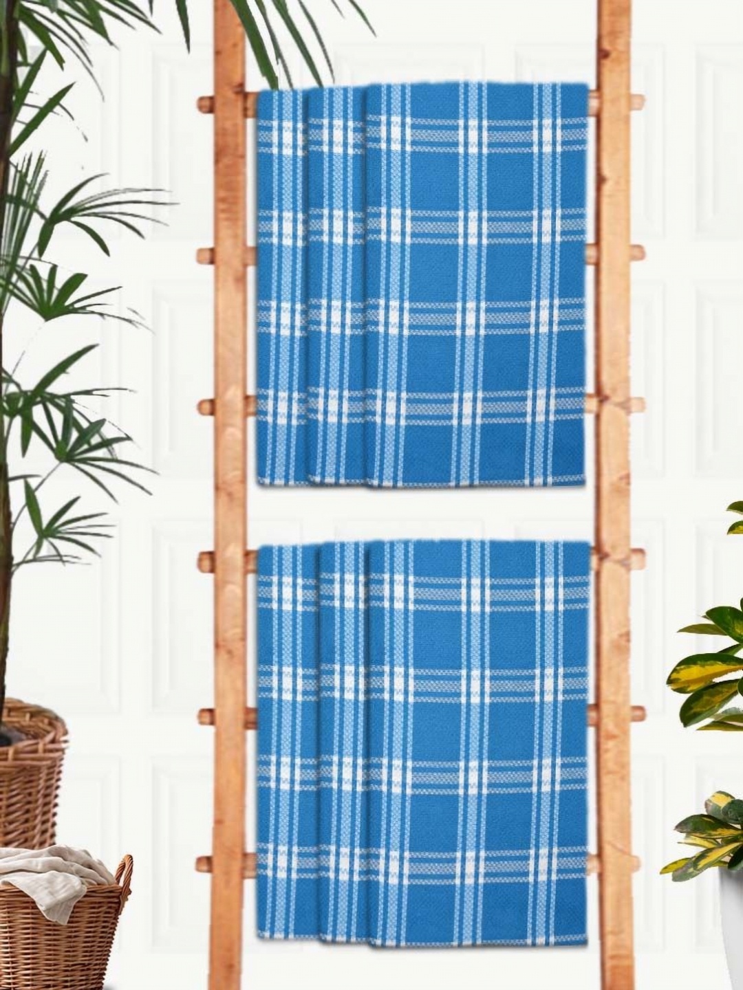 

Aura Blue & White 5 Pieces Printed Cotton 210 GSM Bath Towels