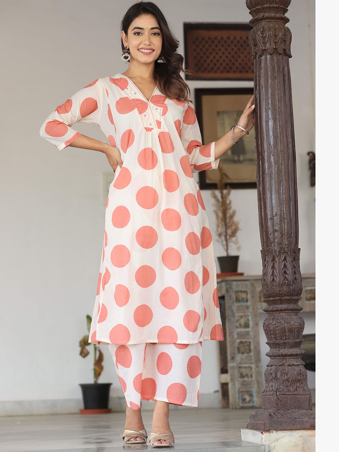 

QBO FASHION Polka Dots Printed V Neck S Line Kurta with Trousers, Pink