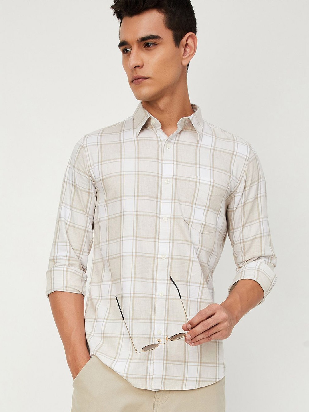 

max Men Spread Collar Windowpane Checked Cotton Casual Shirt, Beige