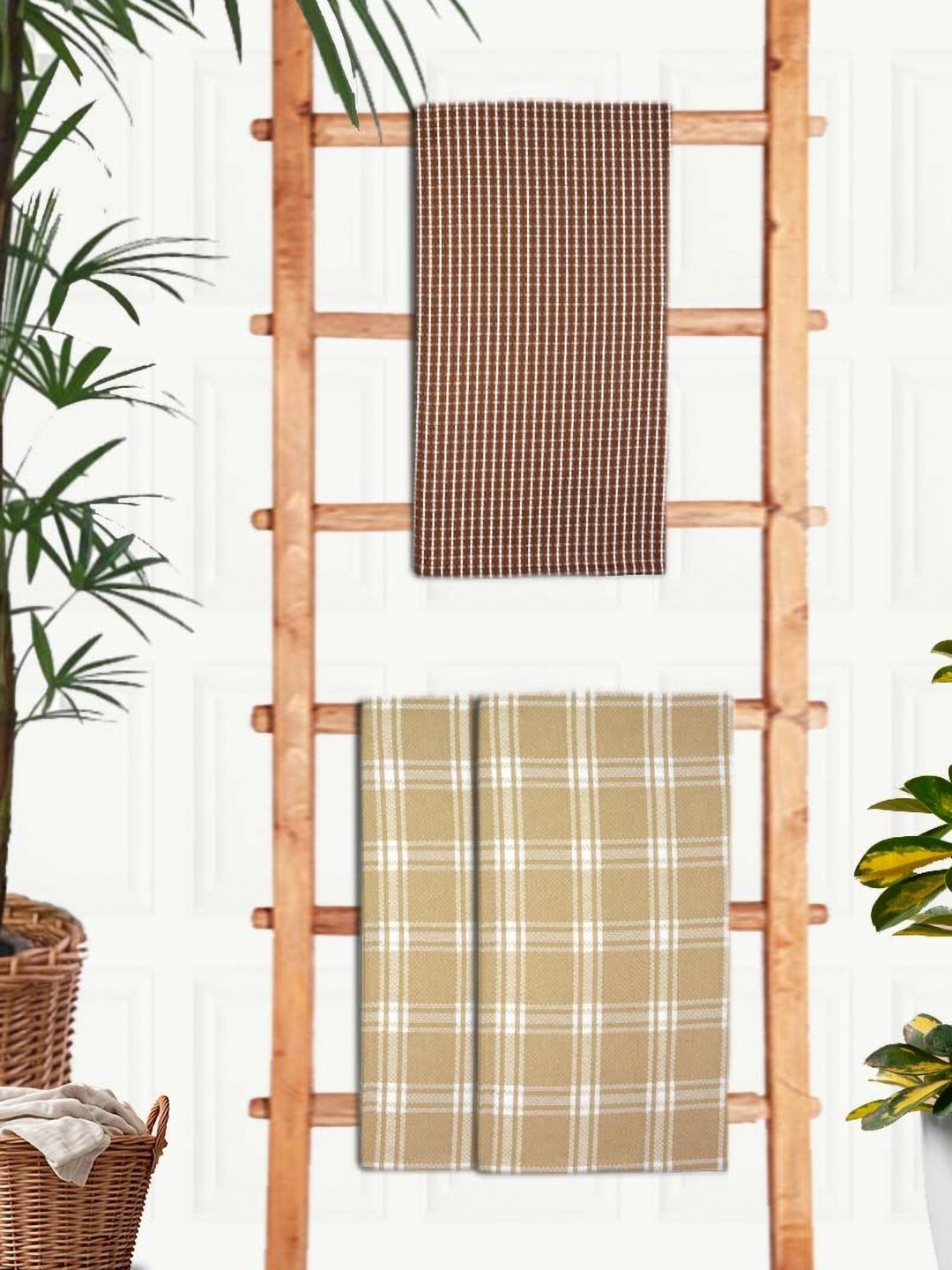

Aura Yellow & Brown 3 Pieces Printed Cotton 210 GSM Bath Towels