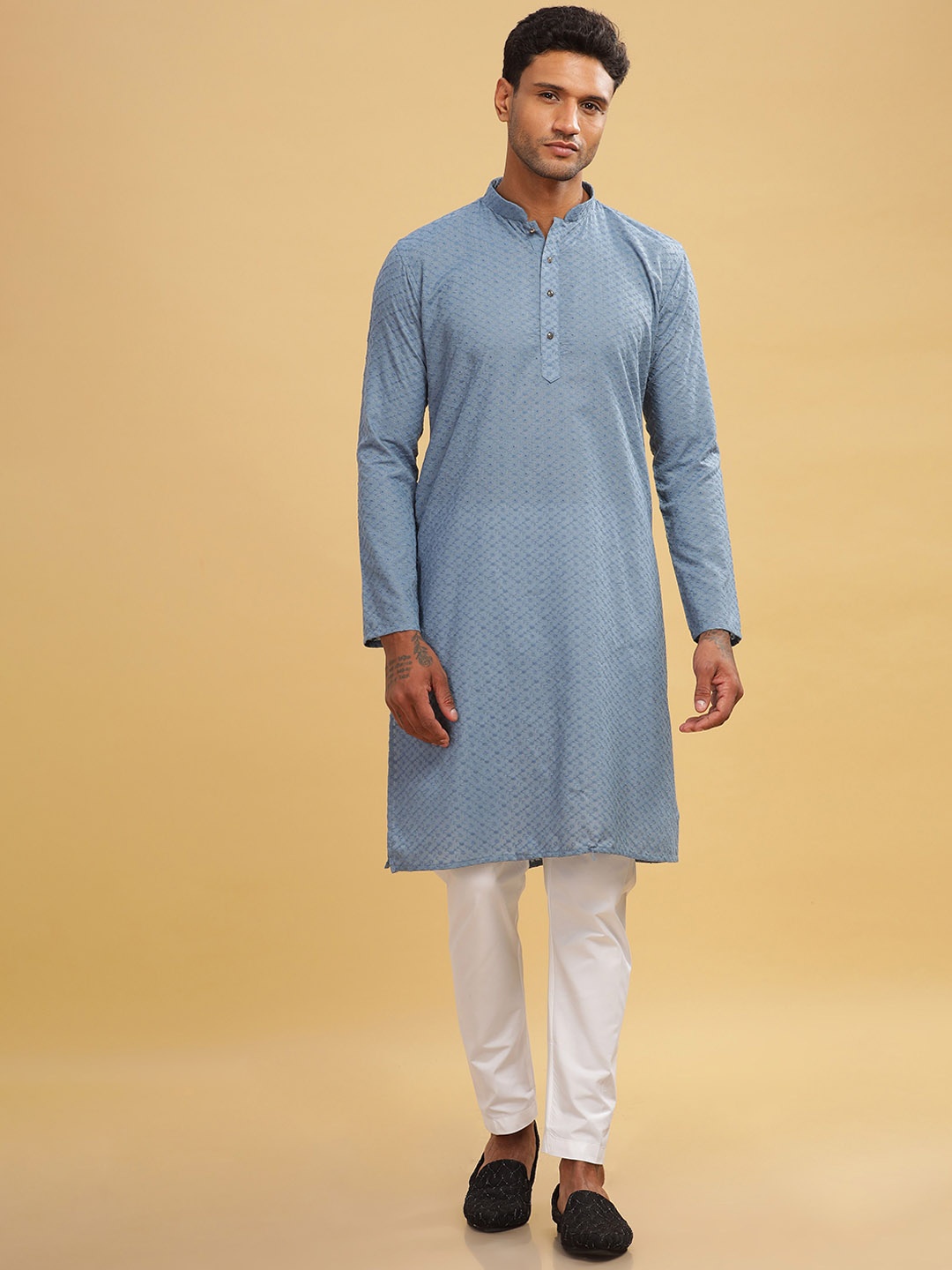 

Anouk Grey Floral Embroidered Thread Work Mandarin Collar Straight Pure Cotton Kurta