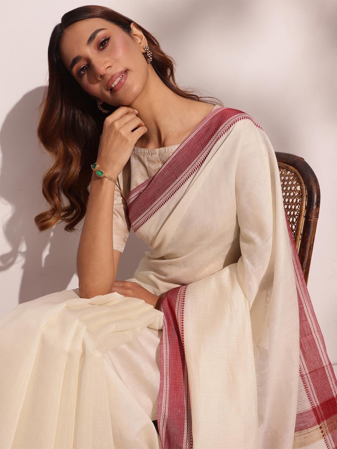 

Fabindia Silk Cotton woven design solid Saree, White