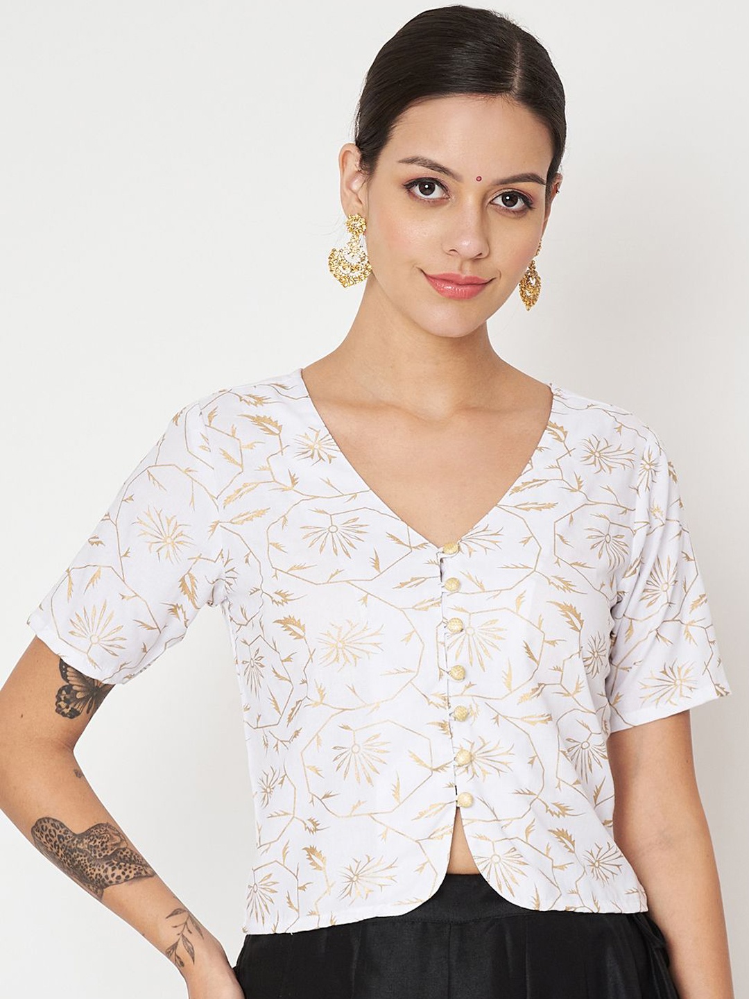 

studio rasa Women Floral Printed V-Neck Blouse, White