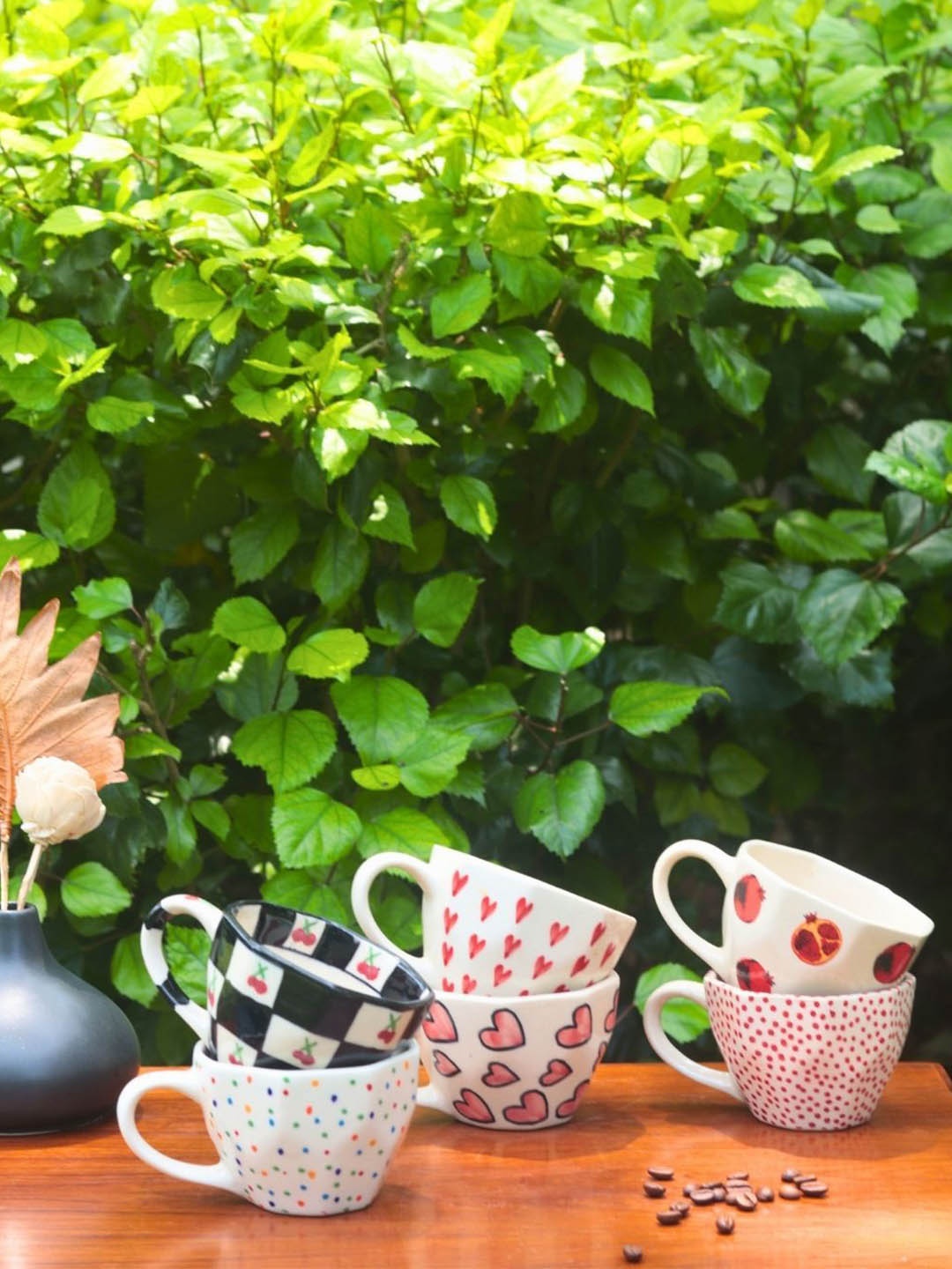 

WEAVING HOMES Red & White 6 Pieces Printed Ceramic Glossy Mugs