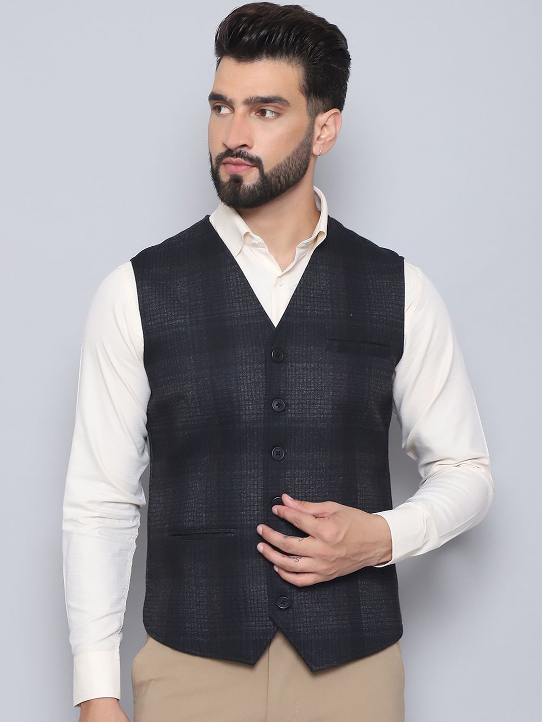 

even Checked V-Neck Sleeveless Waistcoat, Black