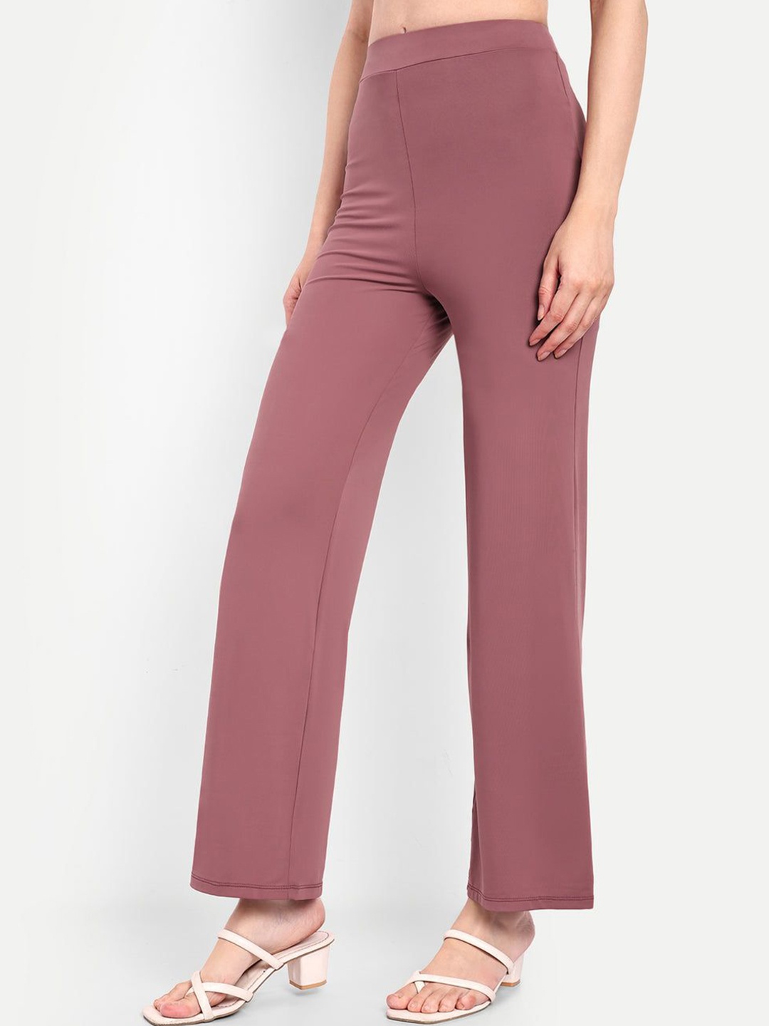 

So What Short Sleeves V-Neck T-shirt With Track Pants, Pink