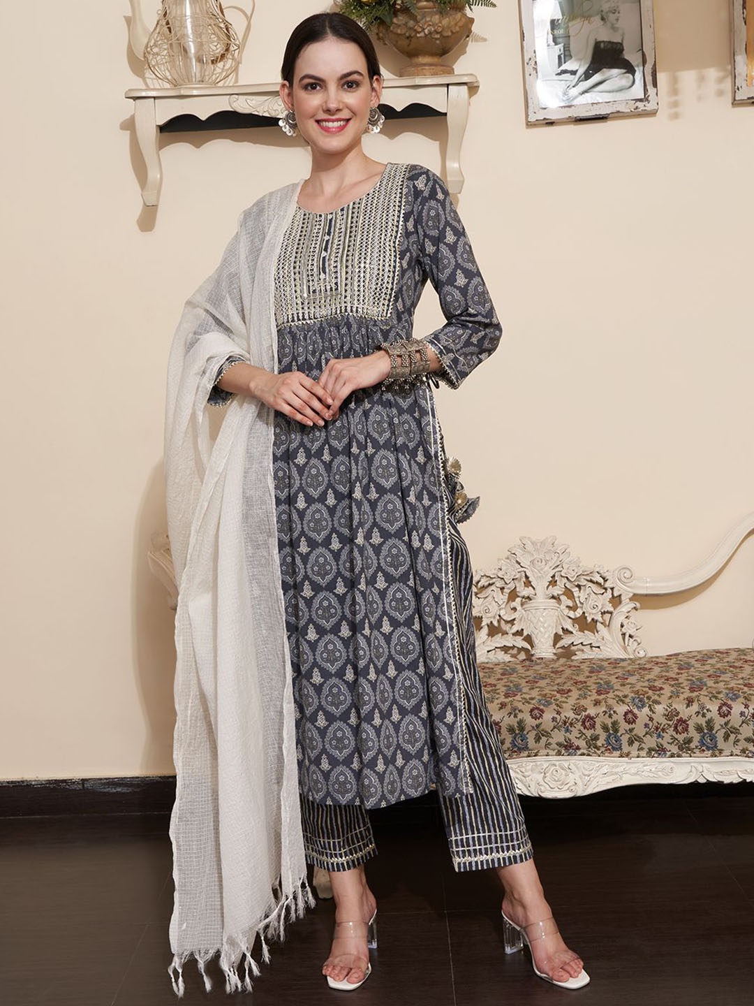 

BANDIA Printed Regular Sequinned Pure Cotton Straight Kurta with Trousers & Dupatta, Grey