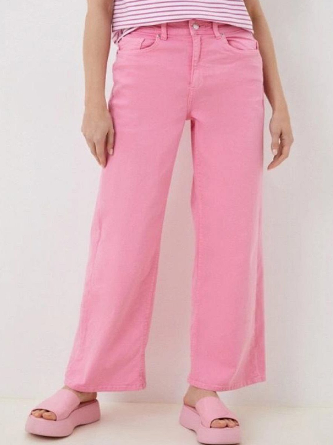 

Perfect Outlet Women Straight Fit High-Rise Jeans, Pink