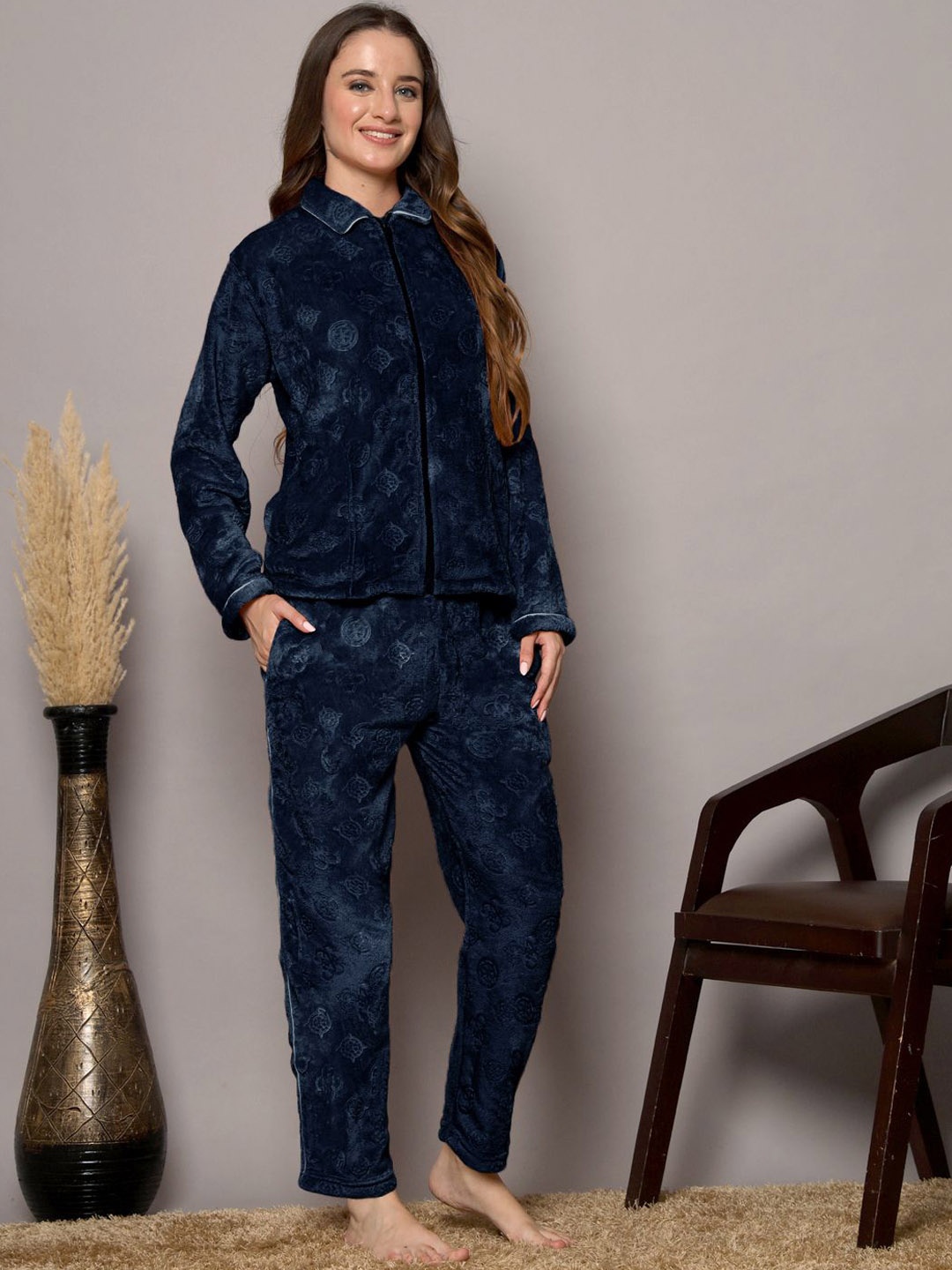 

FABINALIV Women Geometric Woollen Embossed Zip Closure Night Suit, Navy blue