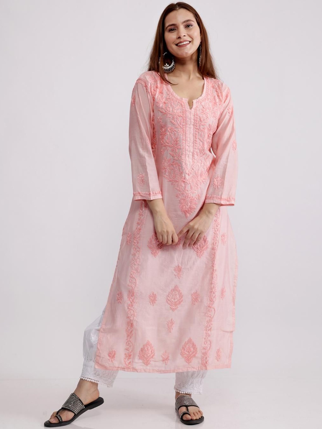 

Hastya Kala Floral Embroidered Chikankari Chanderi Silk Straight Kurta, Pink