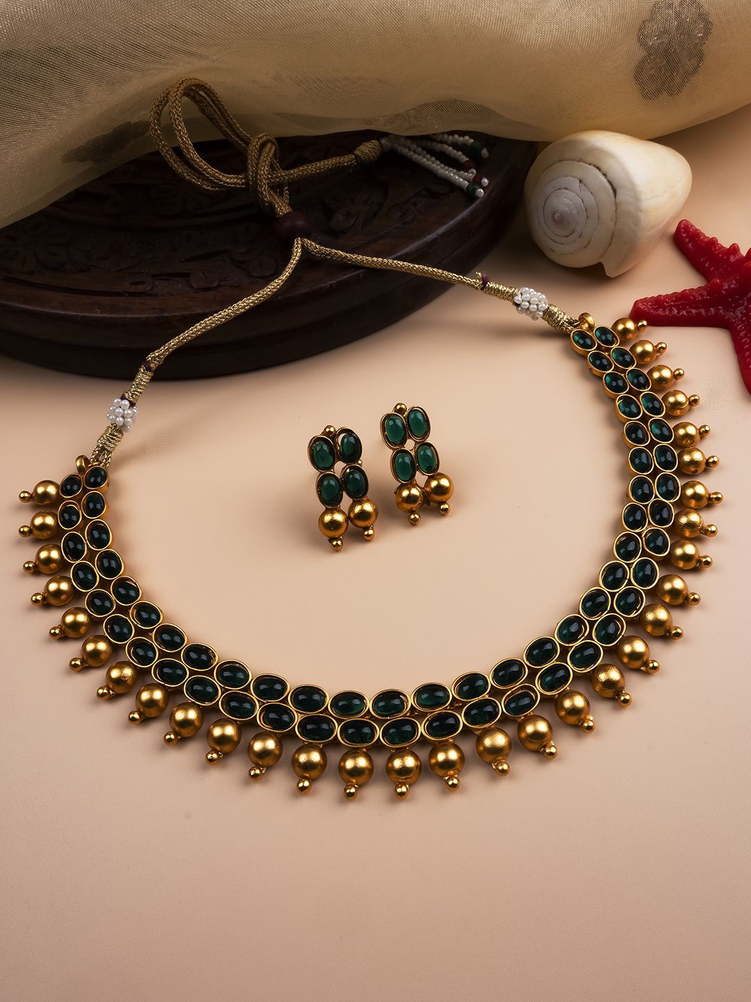 

StileAdda Gold-Plated Kemp Stone-Studded & Beaded Jewellery Set