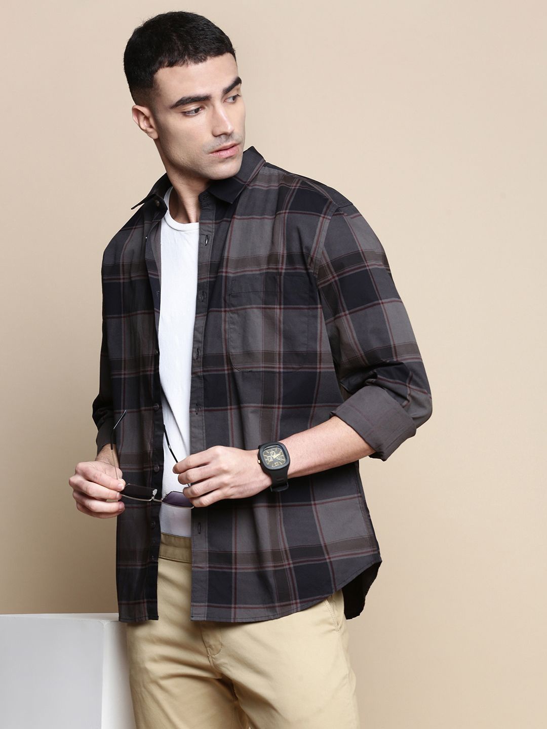 

INVICTUS Men Sport Spread Collar Tartan Checked Cotton Slim Fit Casual Shirt, Grey