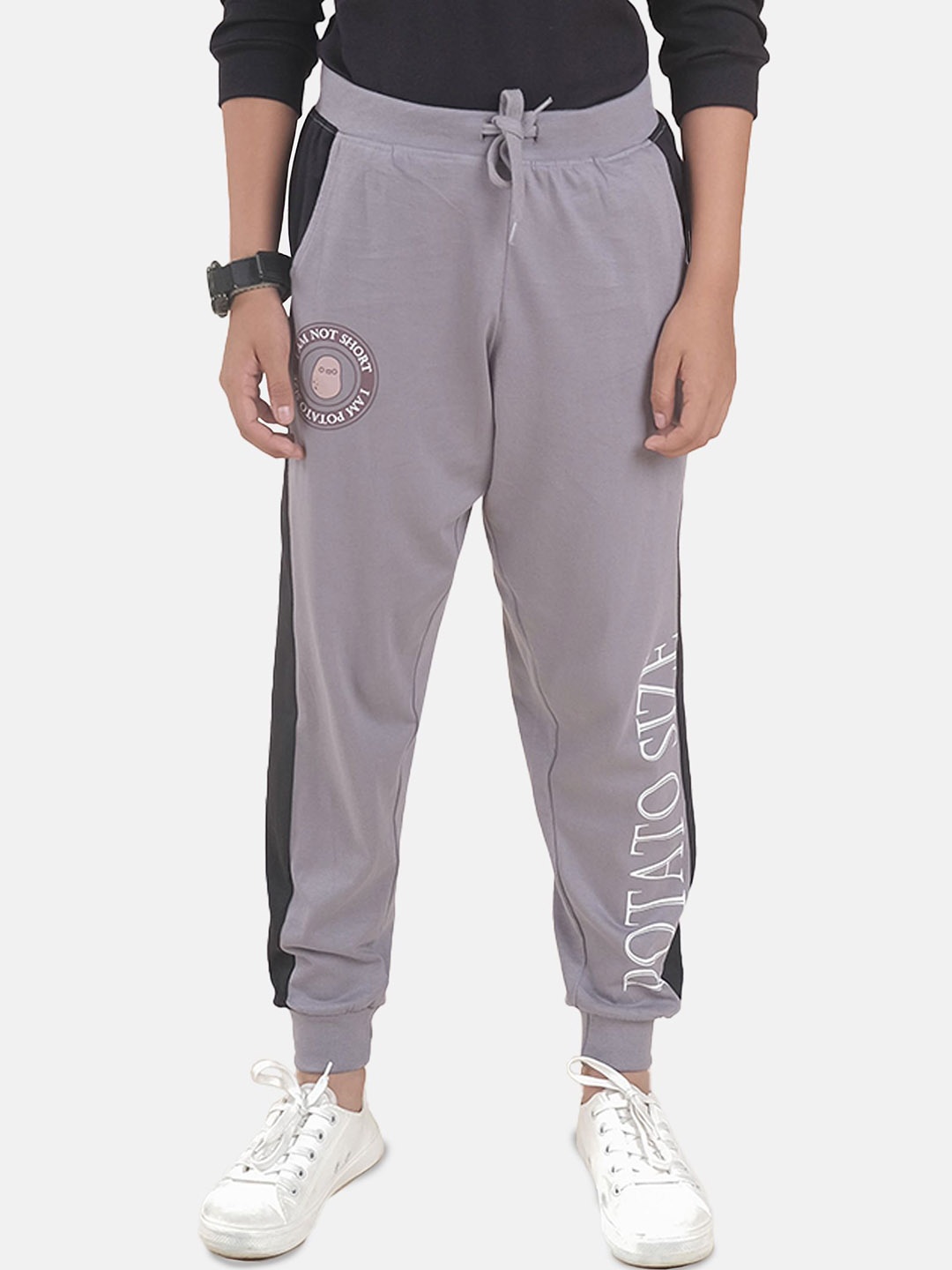 

KiddoPanti Boys Printed Pure Cotton Mid Rise Joggers, Grey