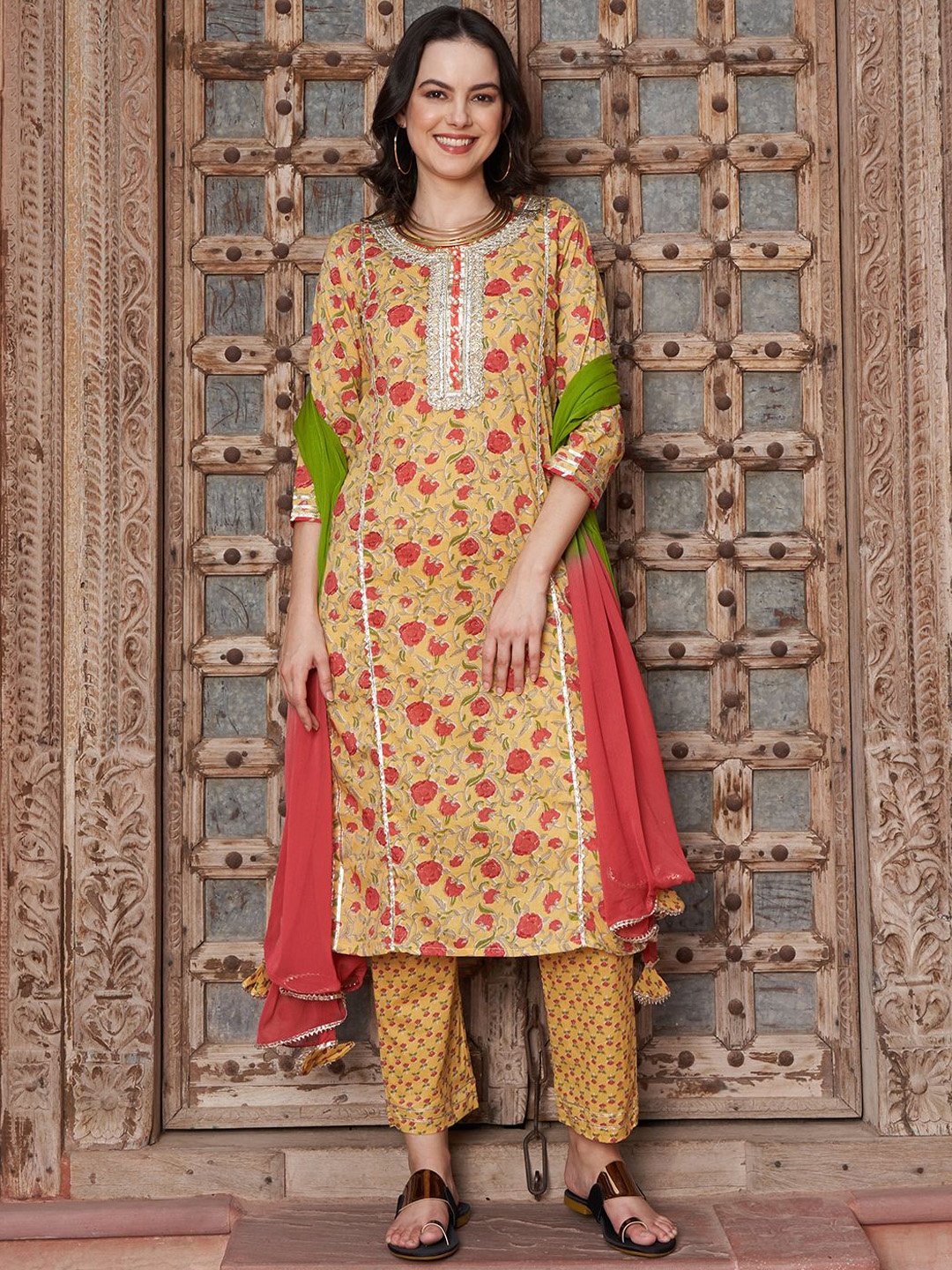 

BANDIA Floral Printed Round Neck Pure Cotton Straight Kurta with Trousers & Dupatta, Mustard