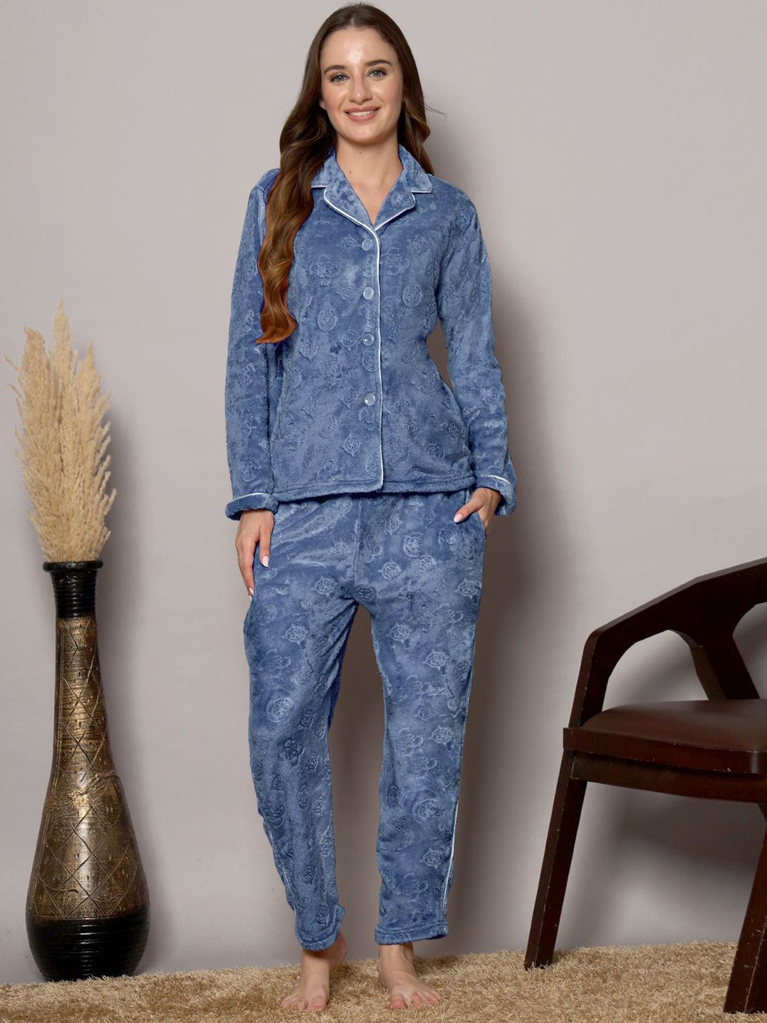 

FABINALIV Geometric Embossed Lapel Collar Winter Night Suit, Blue