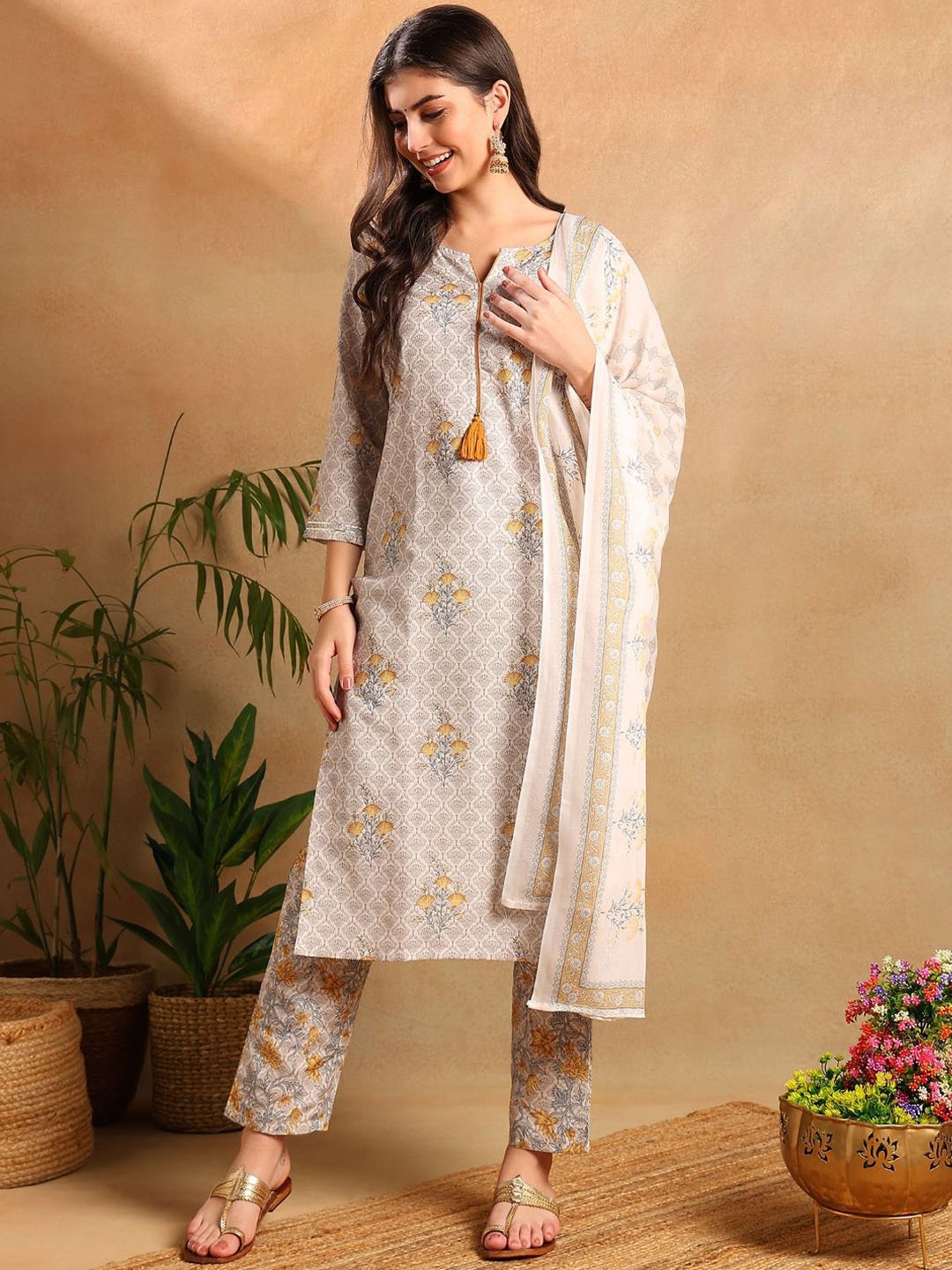 

Anouk Floral Printed Regular Straight Kurta with Trousers & Dupatta, Off white