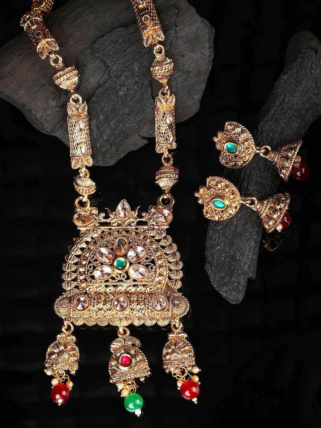

MODE MANIA Gold-Plated Stone Studded & Beaded Jewellery Set