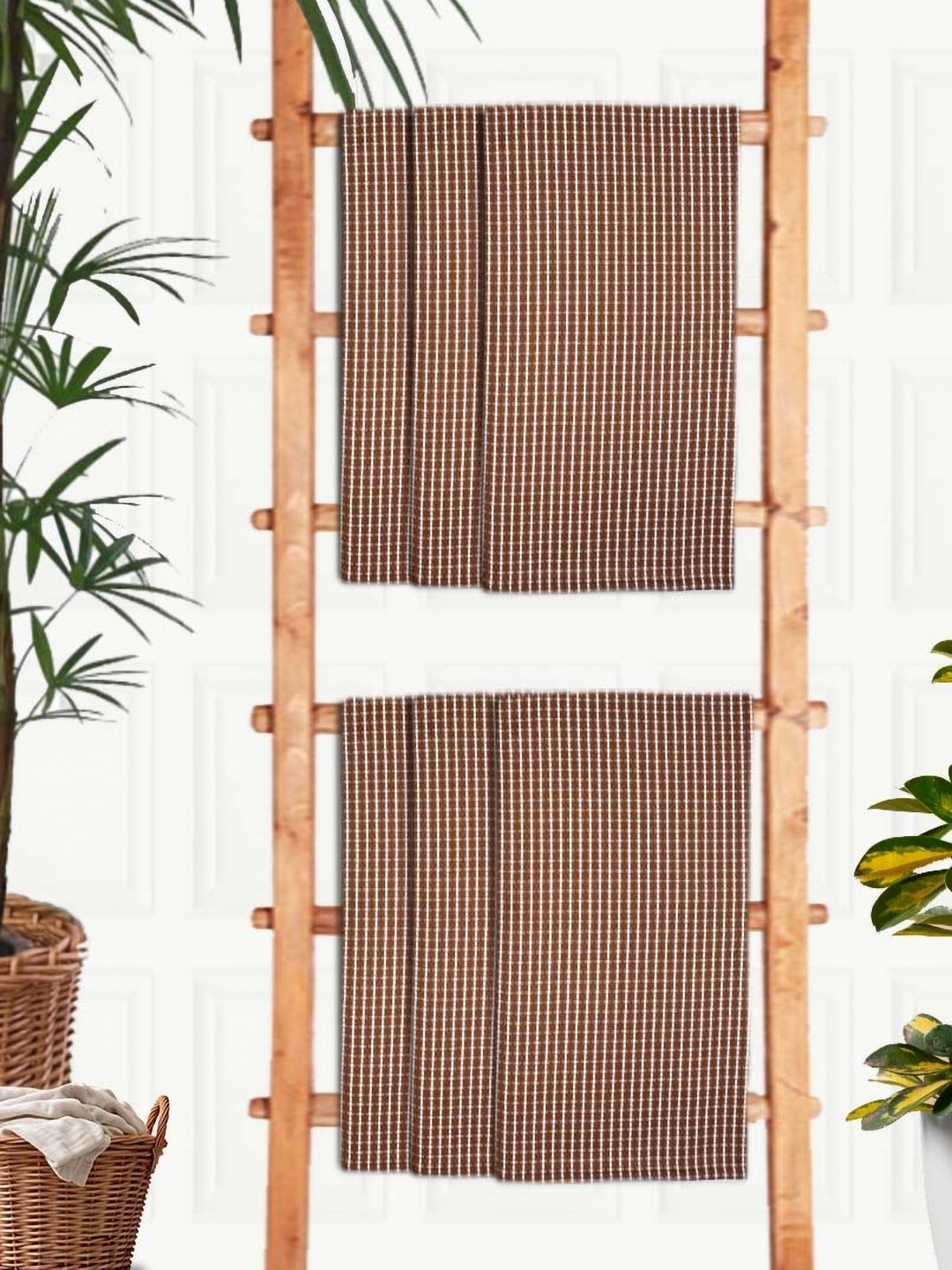 

Aura Brown & White 5 Pieces Printed Cotton 210 GSM Bath Towels