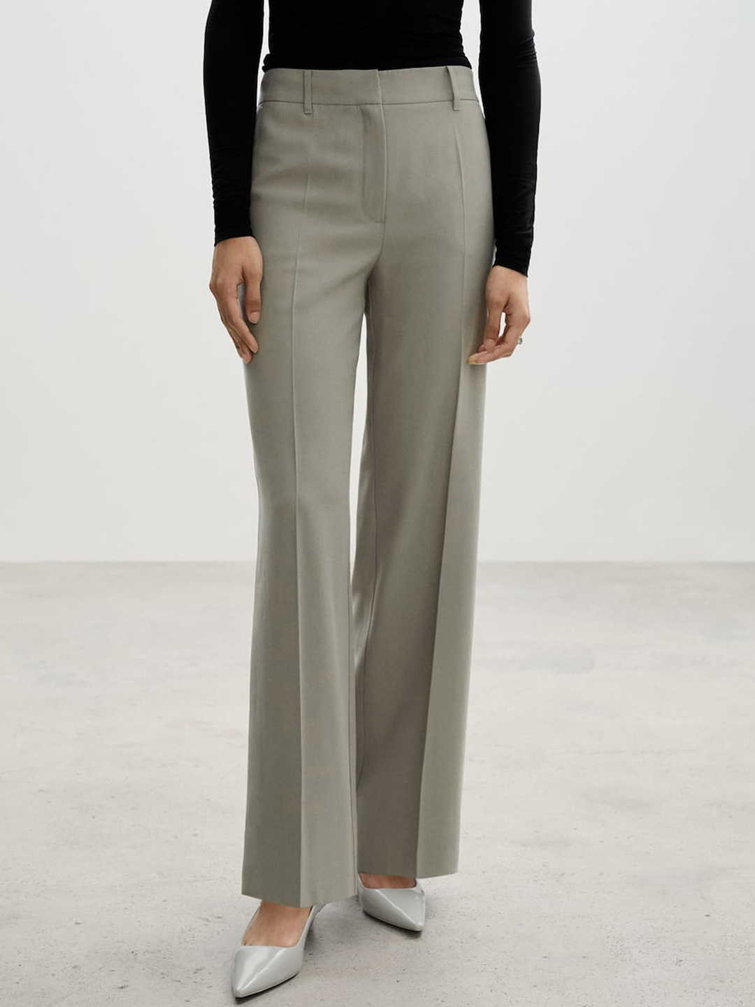 

MANGO Women Wideleg pleated trousers, Grey