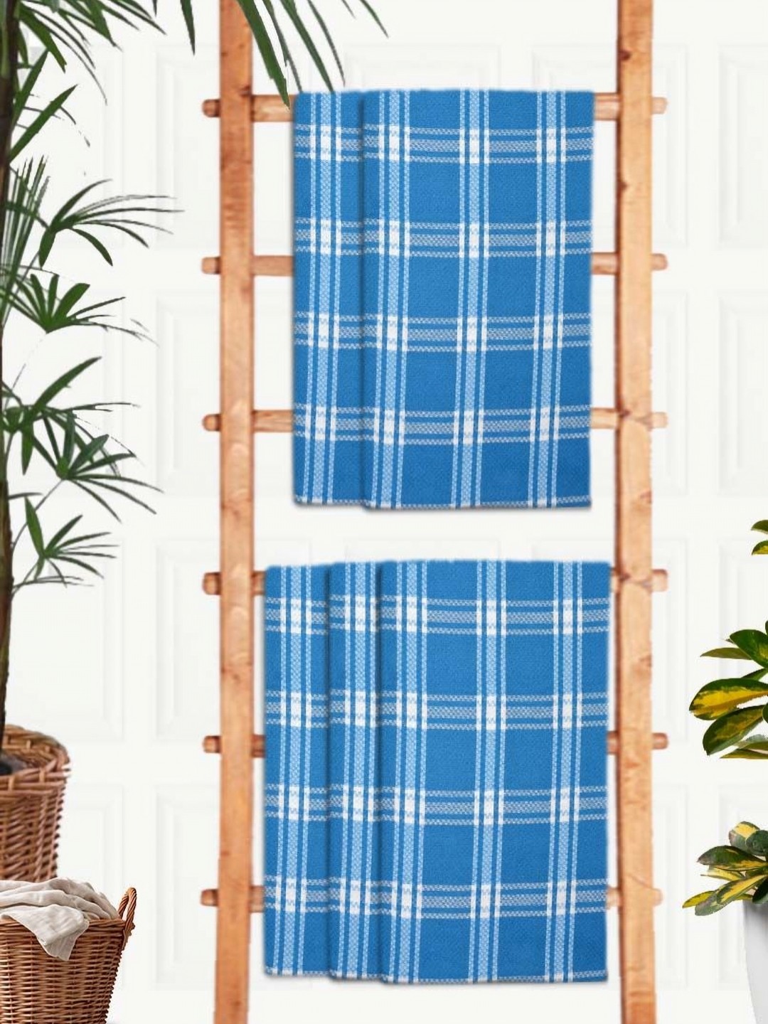 

Aura Blue & White 5 Pieces Printed Cotton 210 GSM Bath Towels
