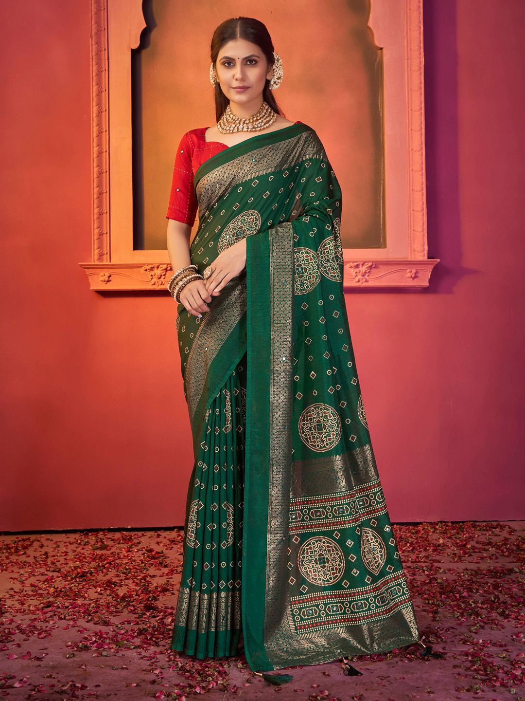 

Saree mall Bandhani Print Zari Sungudi Sarees, Green