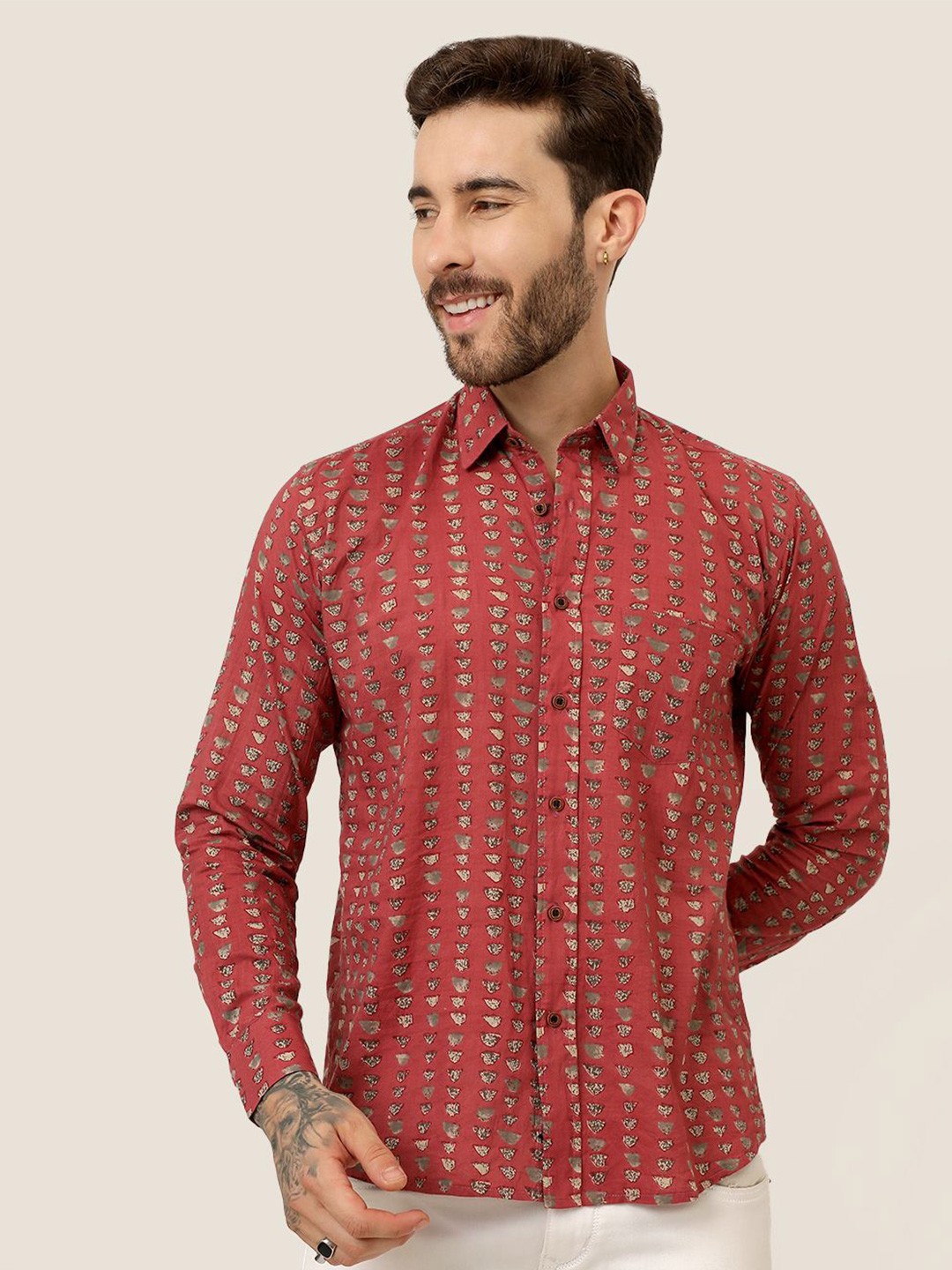 

SPS Men Relaxed Spread Collar Conversational Printed Cotton Casual Shirt, Maroon