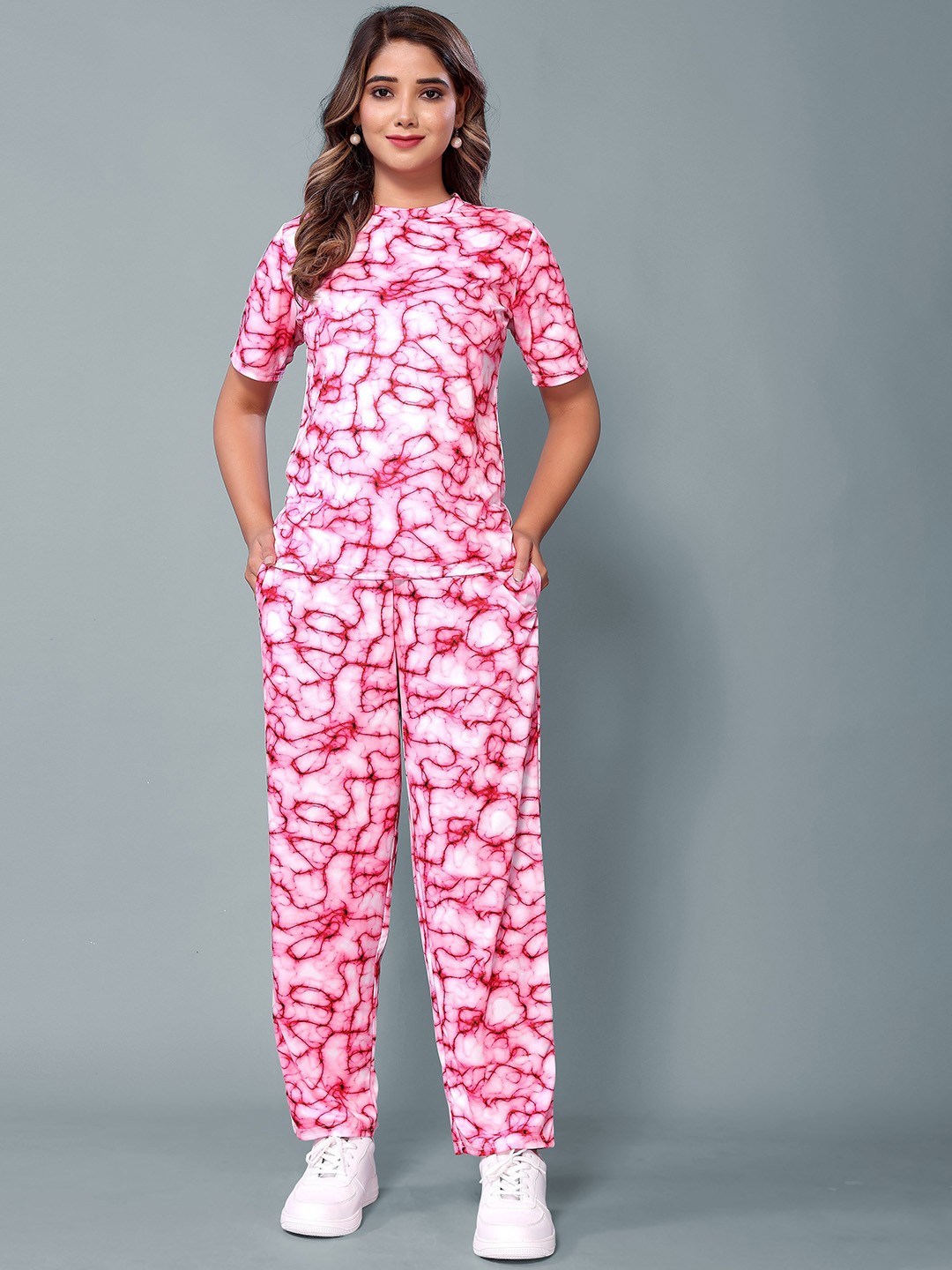 

Rujave Printed T-Shirt With Trousers Co-Ords, Pink