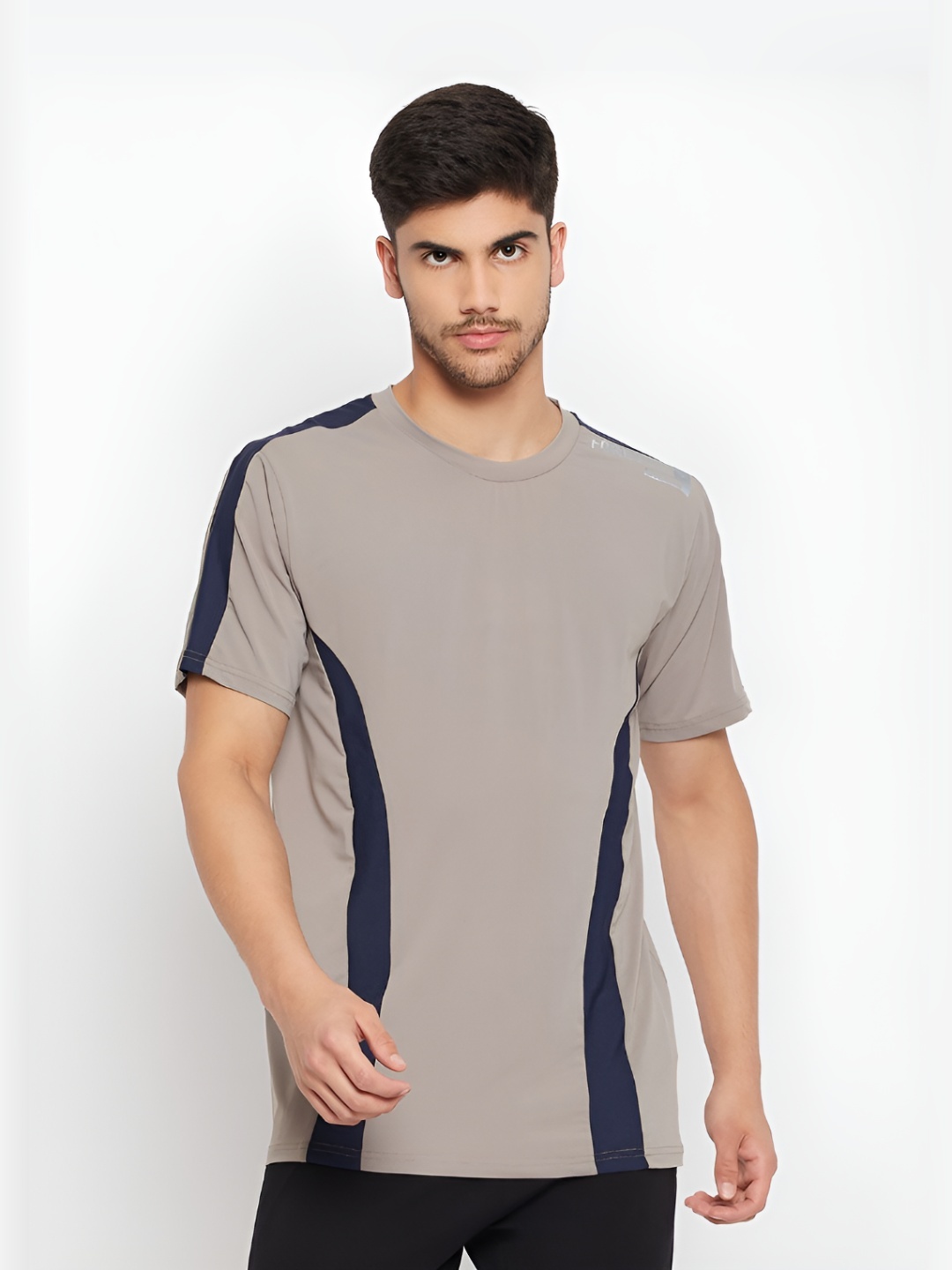 

PERFKT-U Men Typography 2 Printed Drop-Shoulder Sleeves Cut Outs T-shirt, Multi