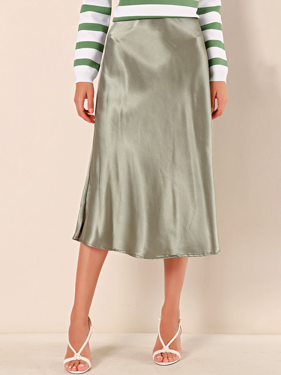 

BIGDART Flared Midi Skirt, Green