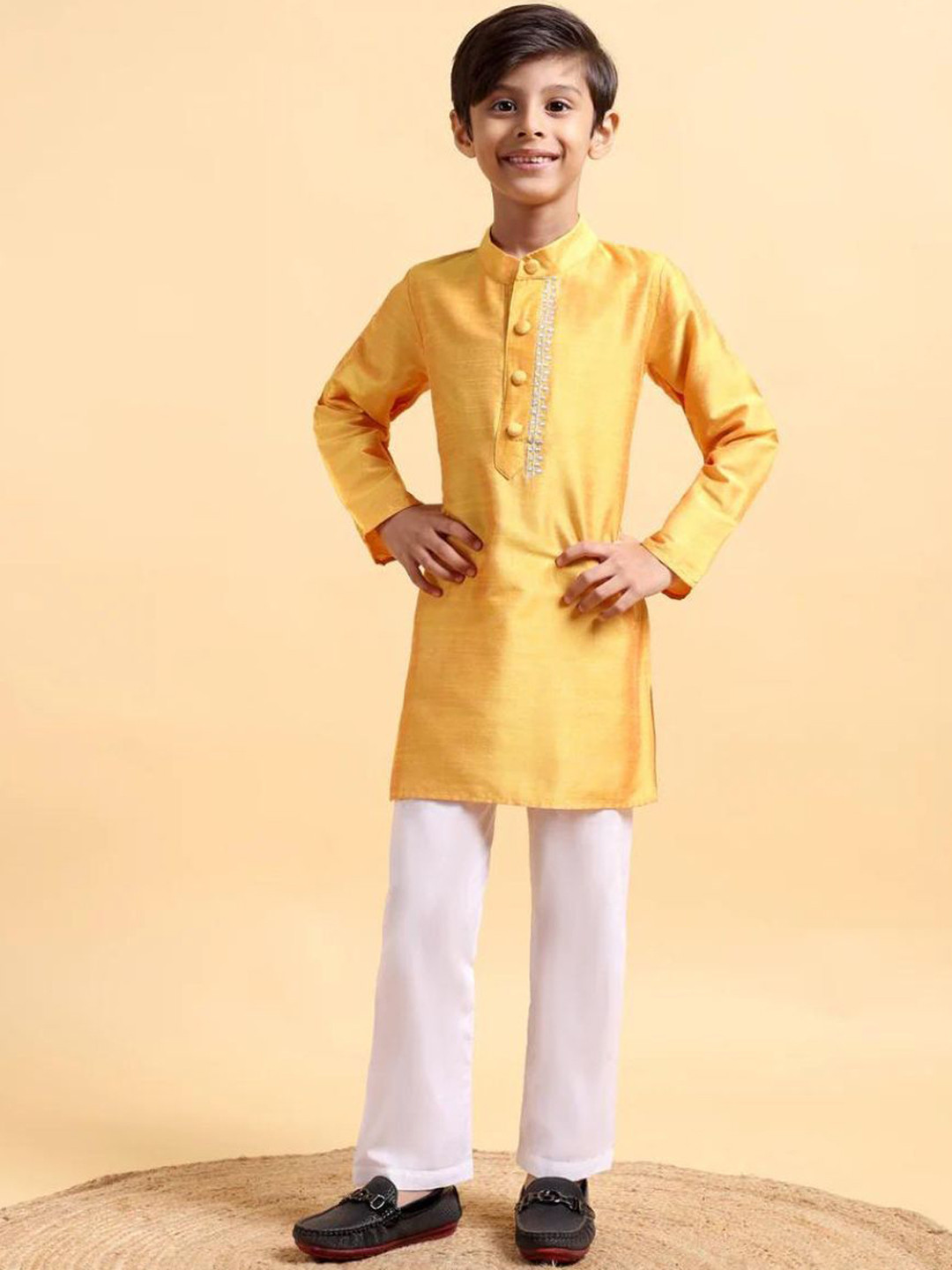 

Mera Rang Boys Band Collar Zari Cotton Silk Straight Kurta With Pyjama, Yellow