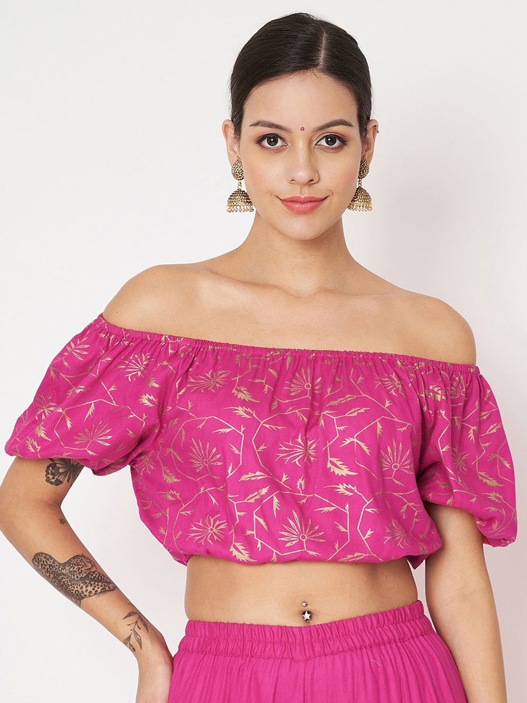 

studio rasa Women Floral Printed Off-Shoulder Puff Sleeve Crop Top, Pink