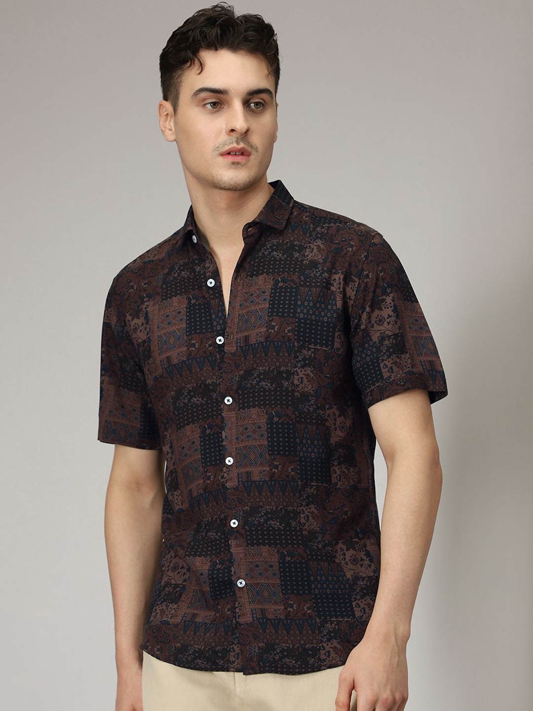 

Banana Club Men Classic Opaque Printed Casual Shirt, Maroon