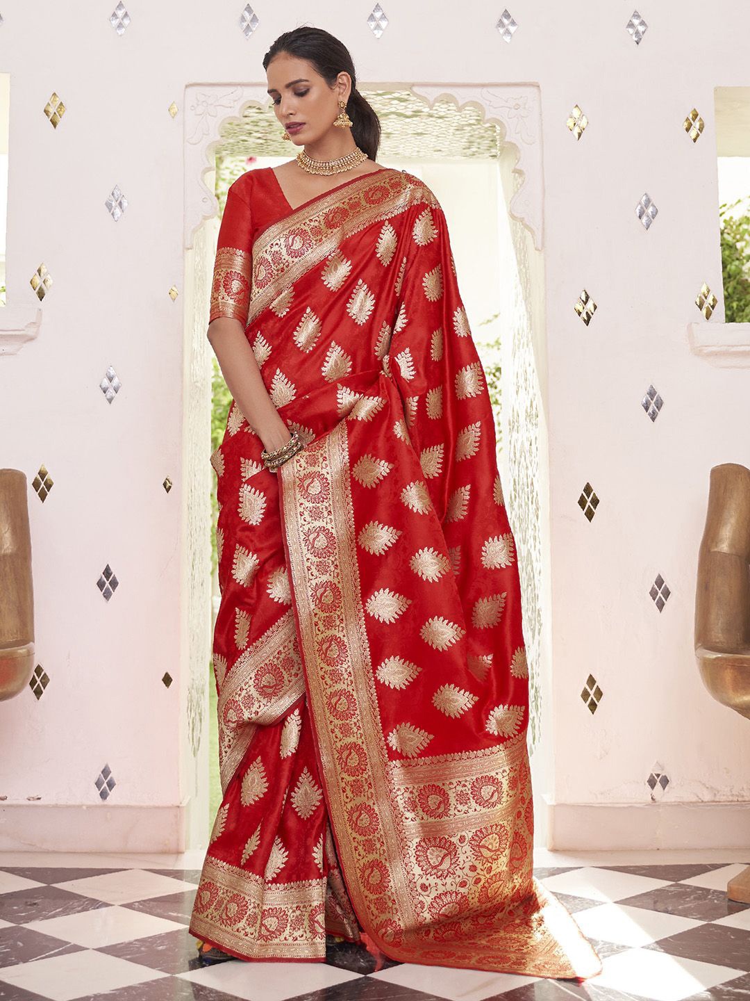 

Mitera Warli Zari Satin Banarasi Saree, Red