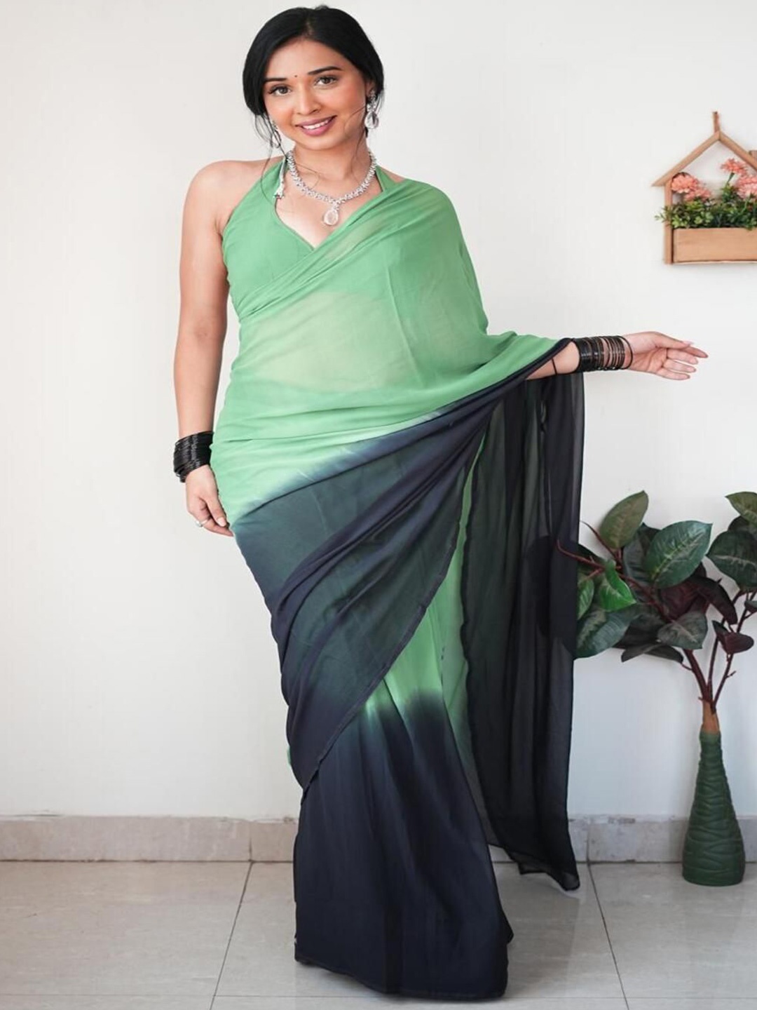 

Sanwariya Silk Ombre Pure Georgette Mysore Silk Saree, Green