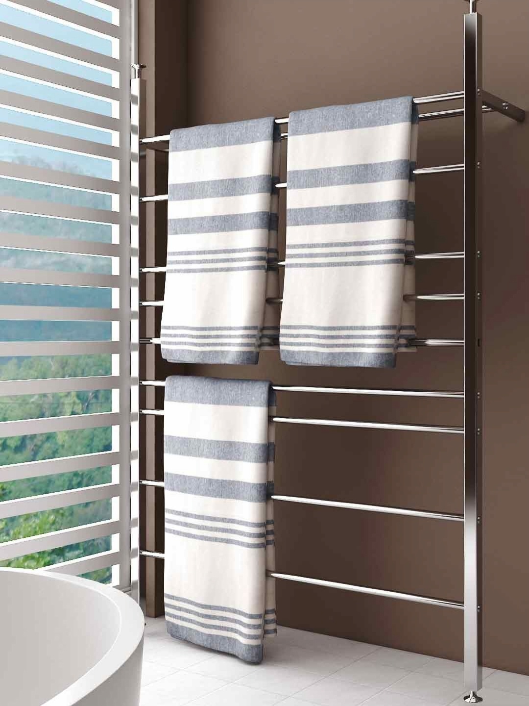 

Aura White & Grey 3 Pieces Striped Cotton 250 GSM Water Absorbent Bath Towels