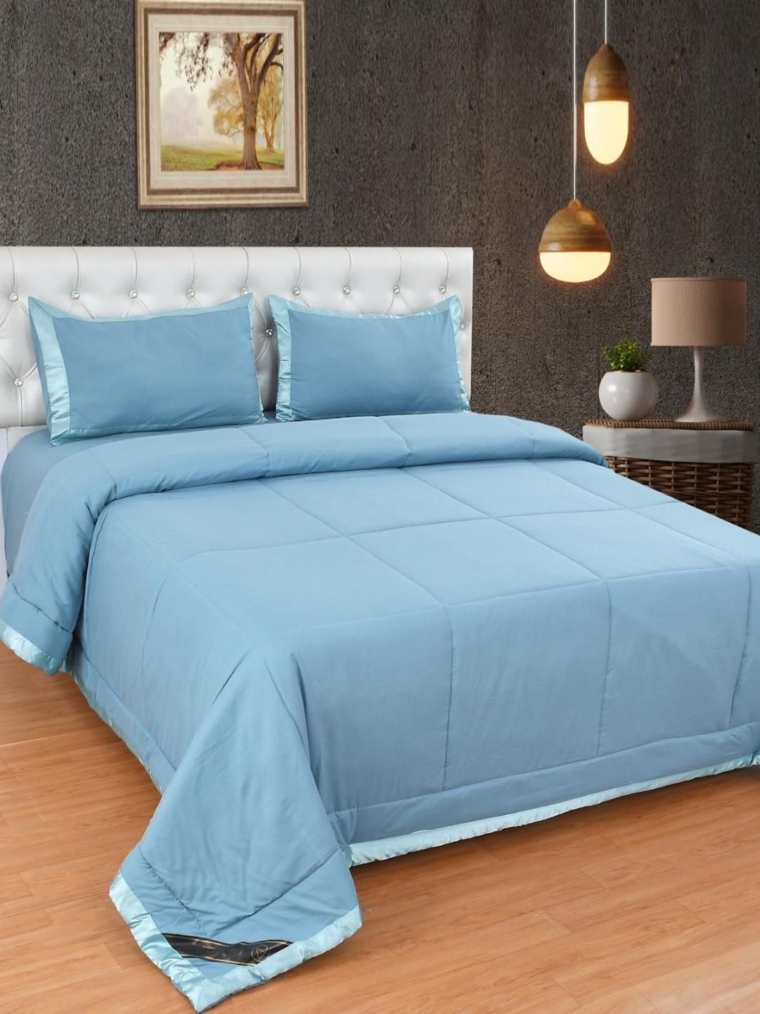

Laying Style Blue Double King Bedsheet With 2 Pillow Covers & Comforter