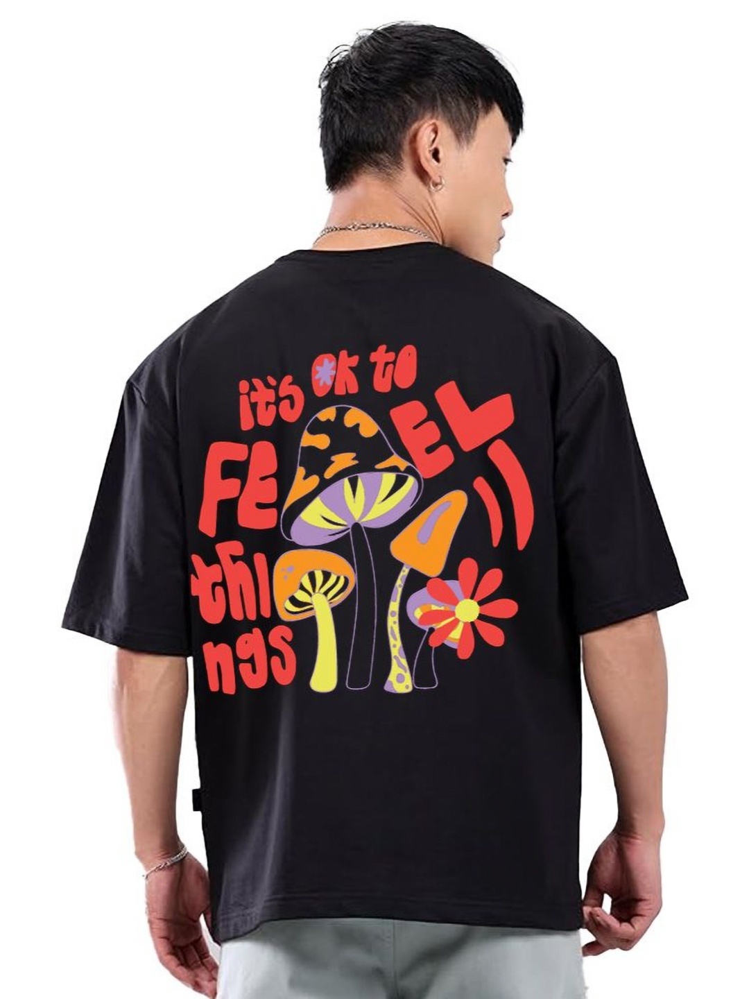 

VIXENLY Men Printed Drop-Shoulder Sleeves Applique T-shirt, Black