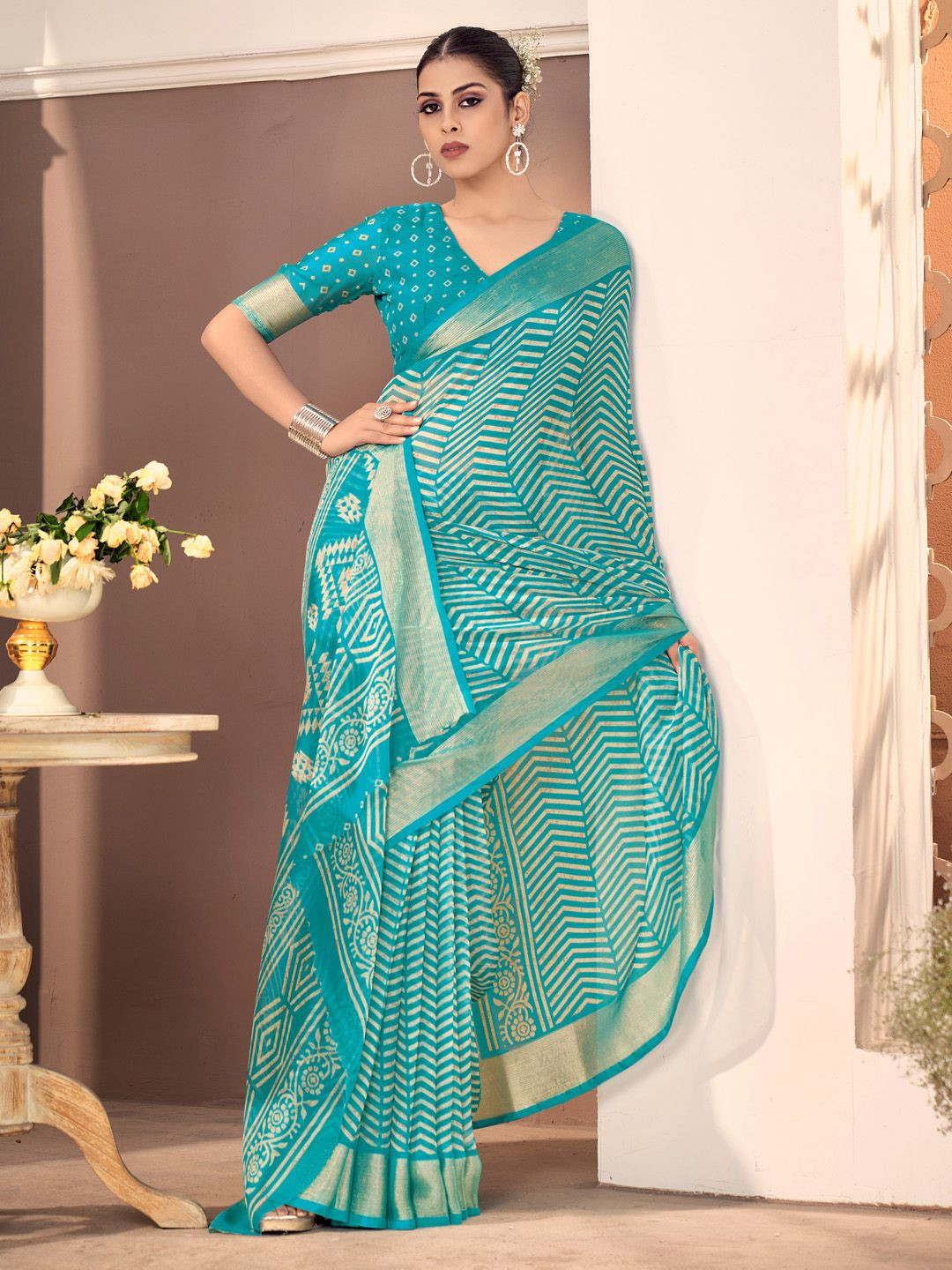 

Saree mall Geometric Printed Block Print Sarees, Blue