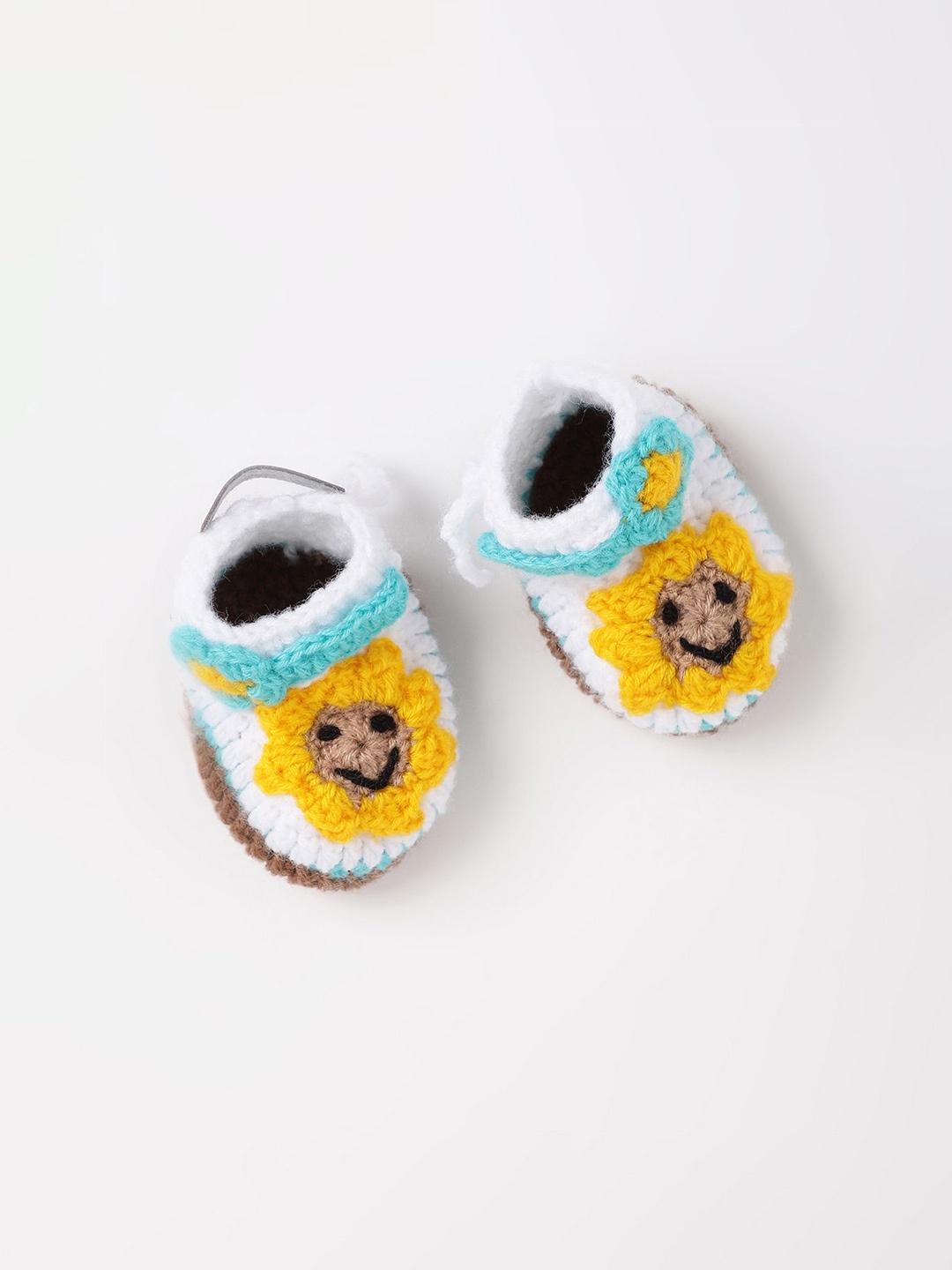 

The Original Knit Unisex Kids Acrylic Booties, Off white