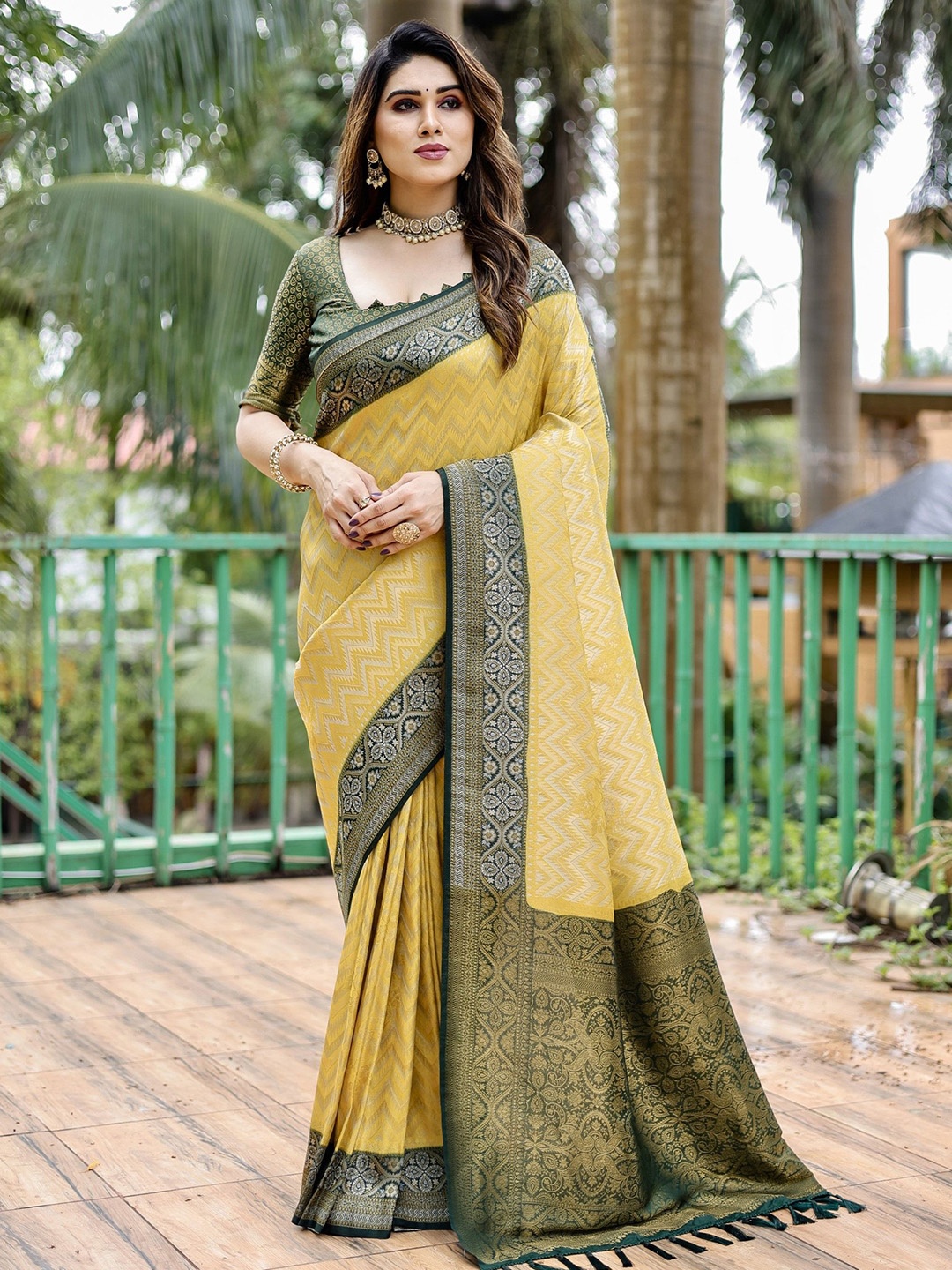 

Anaita Zari Pure Silk Kanjeevaram Saree, Yellow