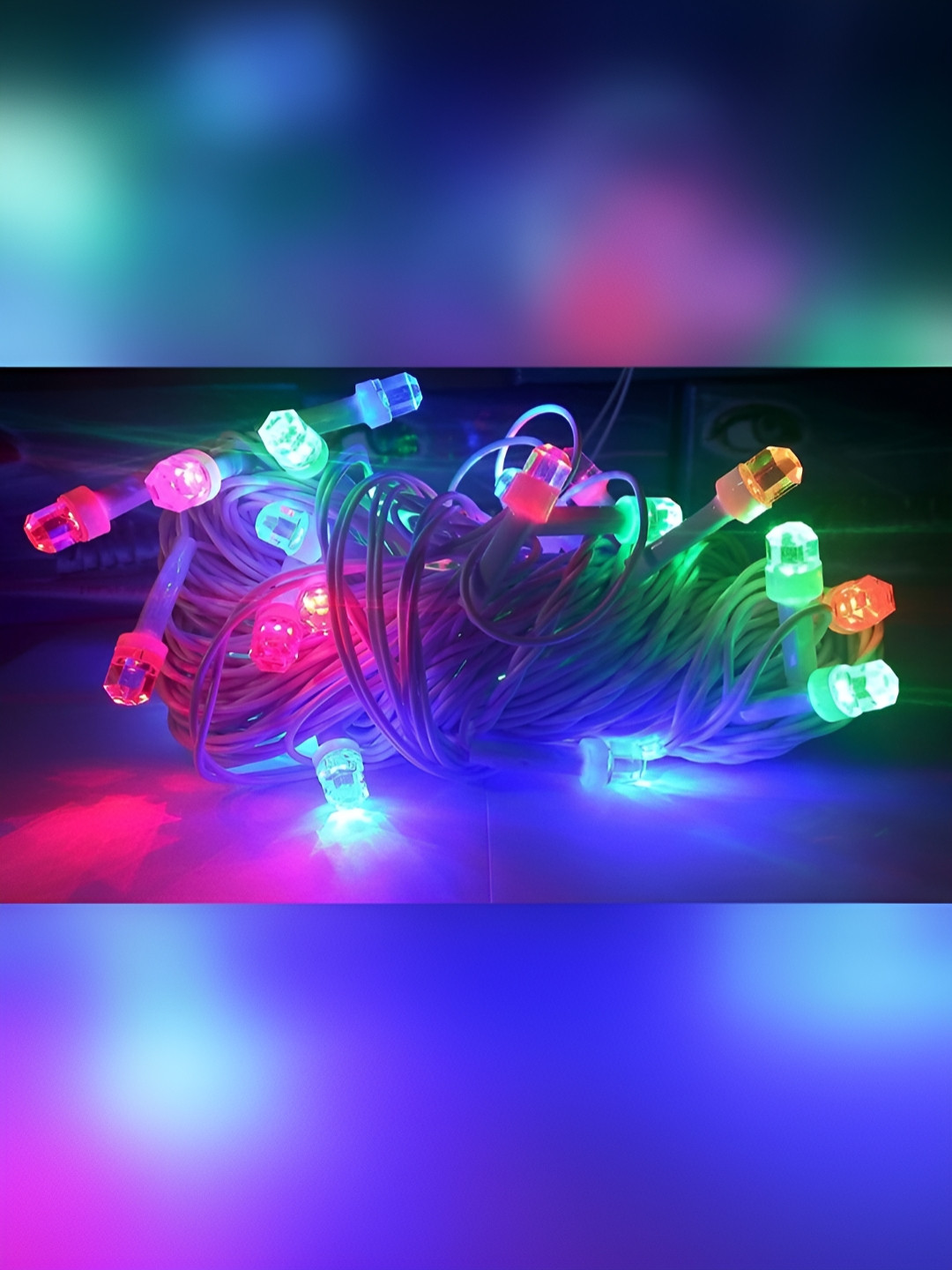 

Home Delight Green & Red Diamond Shape String Light