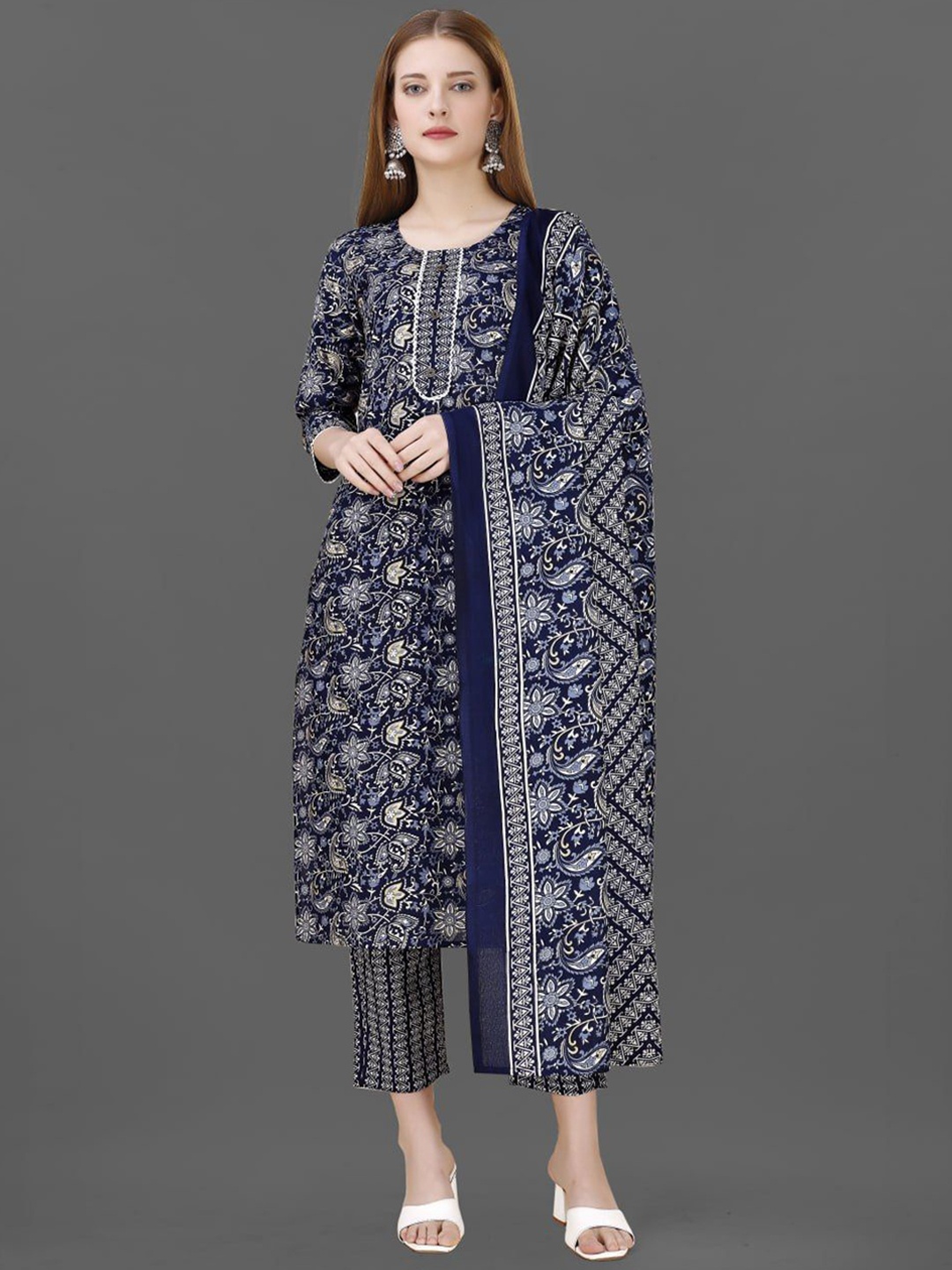 

Growdamy Floral Printed Straight Kurta With Trousers & Dupatta, Navy blue