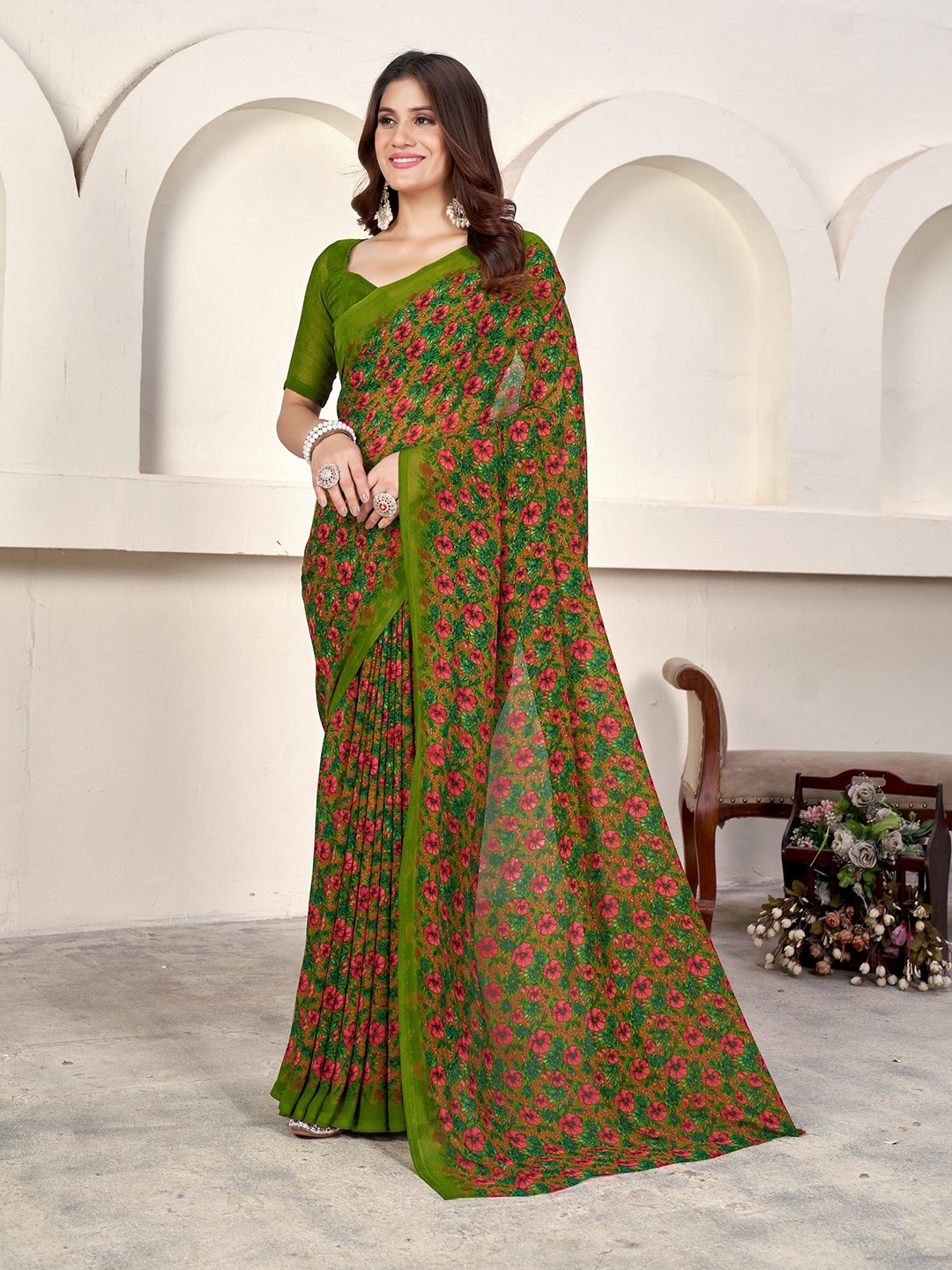 

VARNI FABRICS Floral printed Pure Georgette Saree, Green