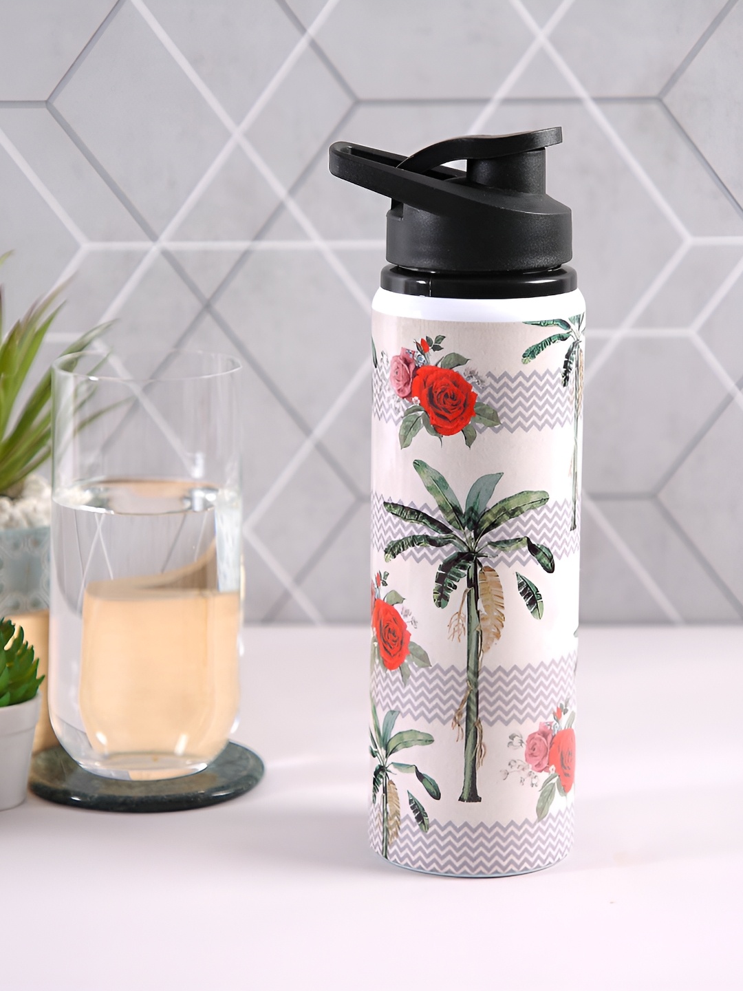 

PENTADECO Beige & Red Floral Printed Single Wall Vacuum Water Bottle 750 ml